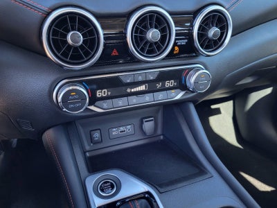 2025 Nissan Sentra SR CVT