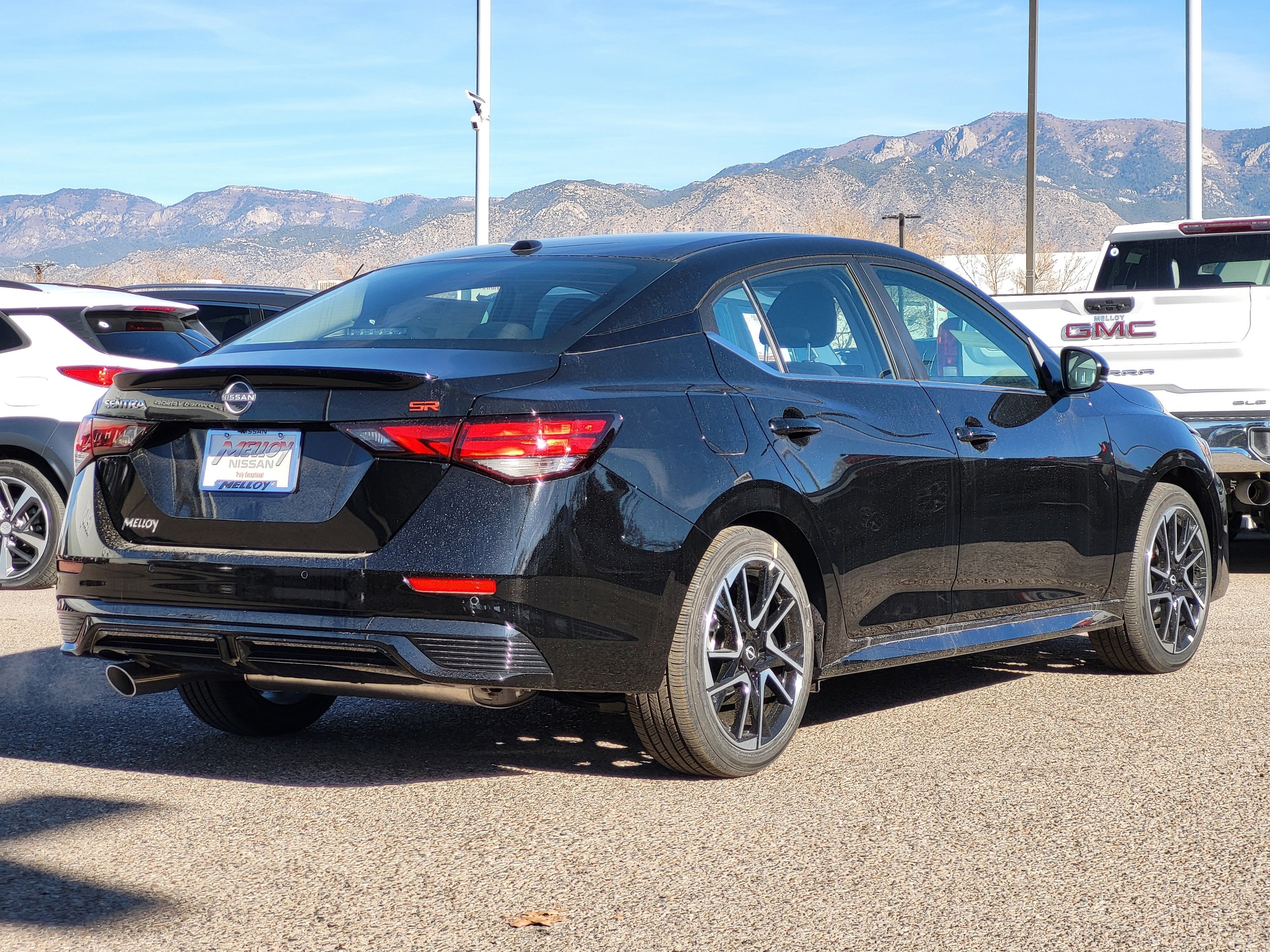 2025 Nissan Sentra SR CVT