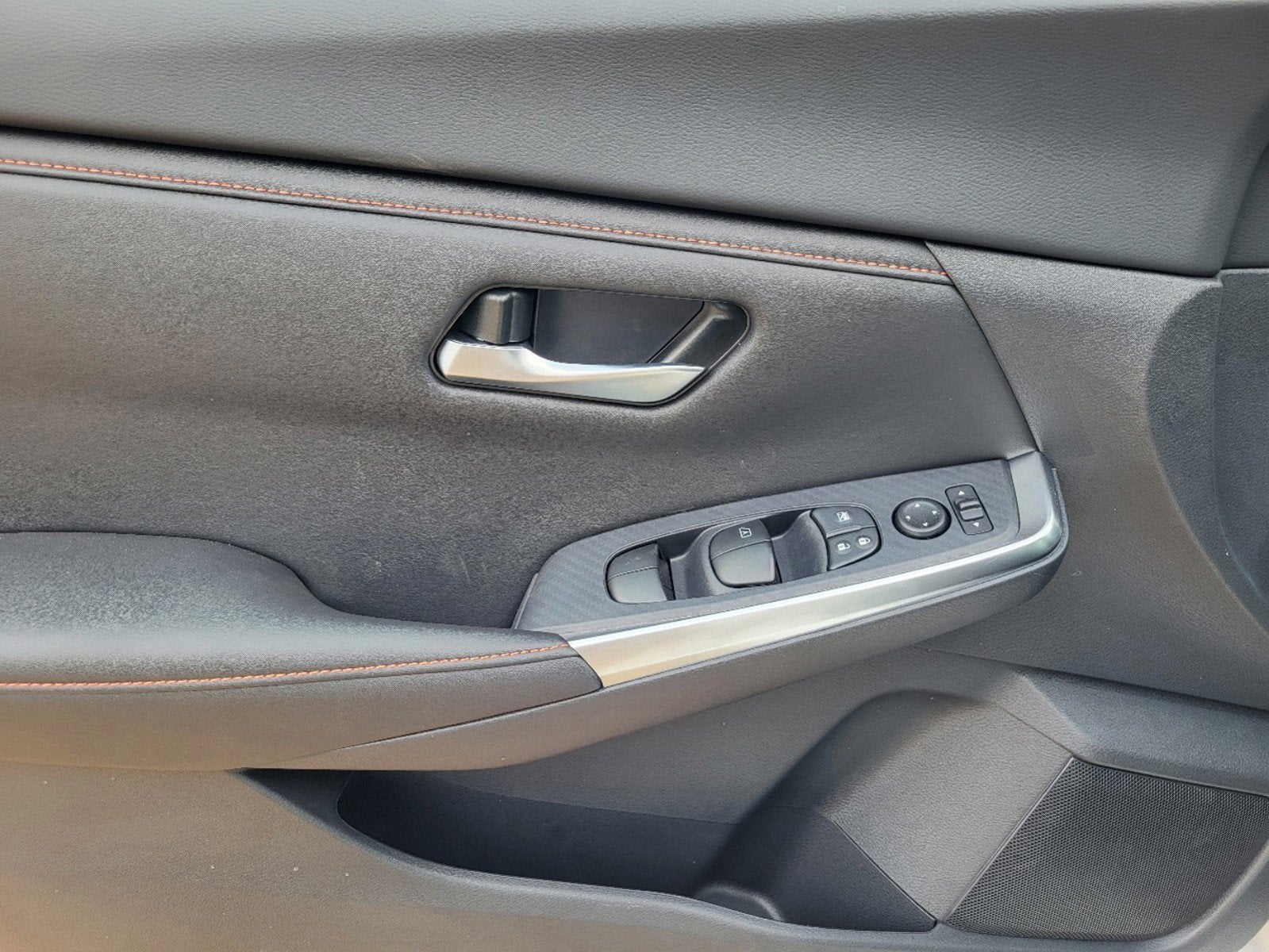 2025 Nissan Sentra SR CVT