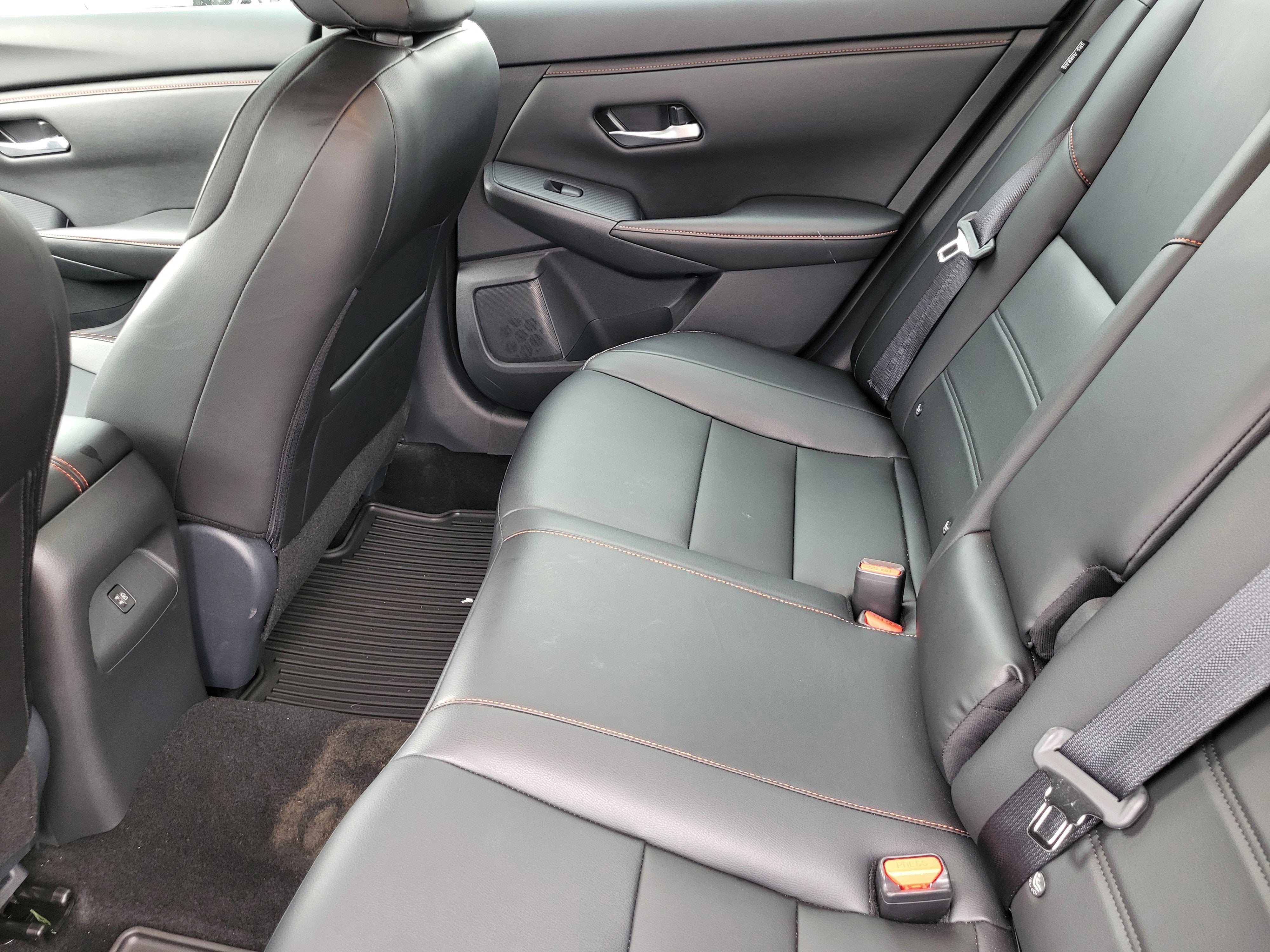 2025 Nissan Sentra SR CVT