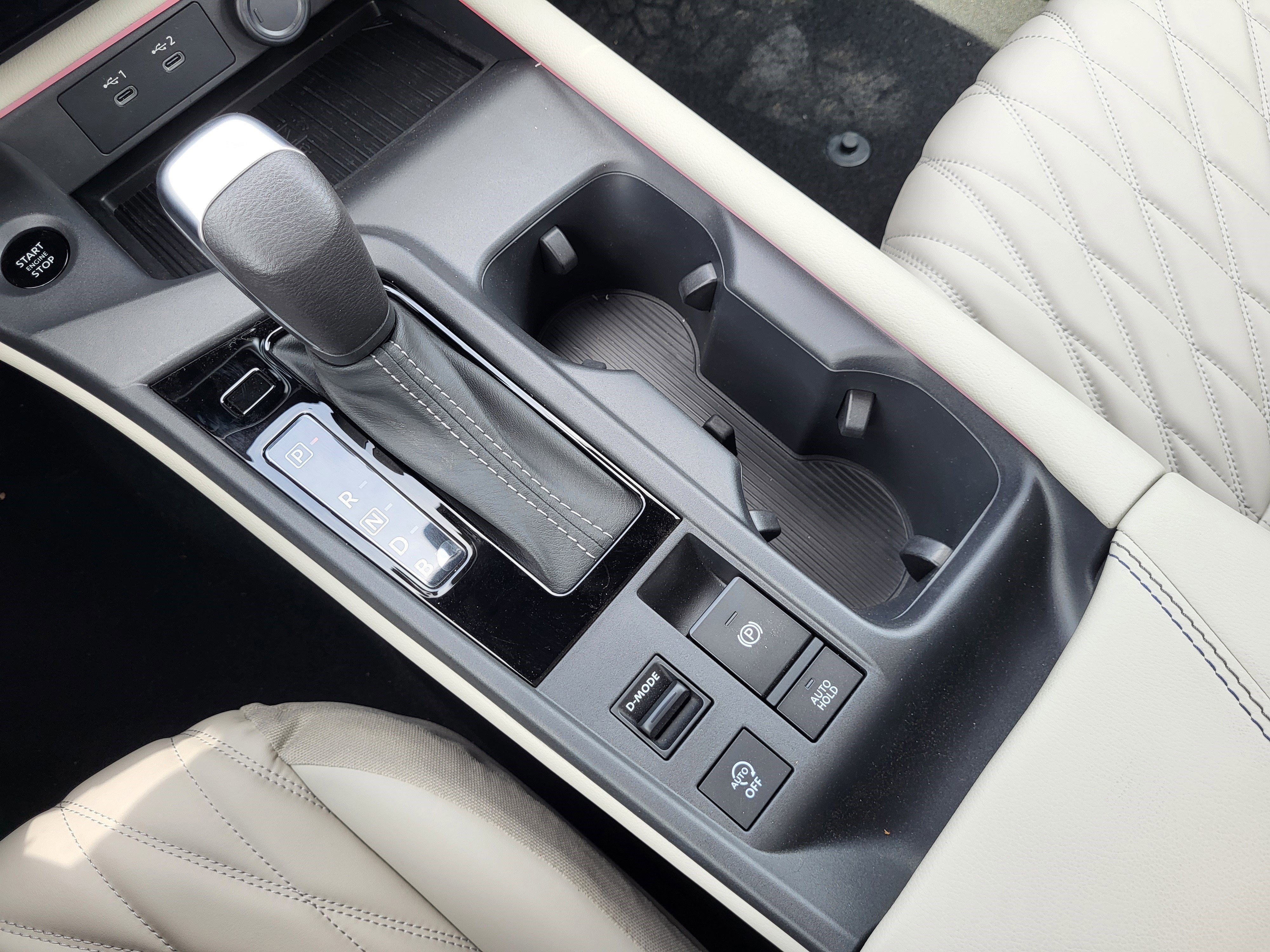 2026 Nissan Sentra SL Sedan *Ltd Avail*