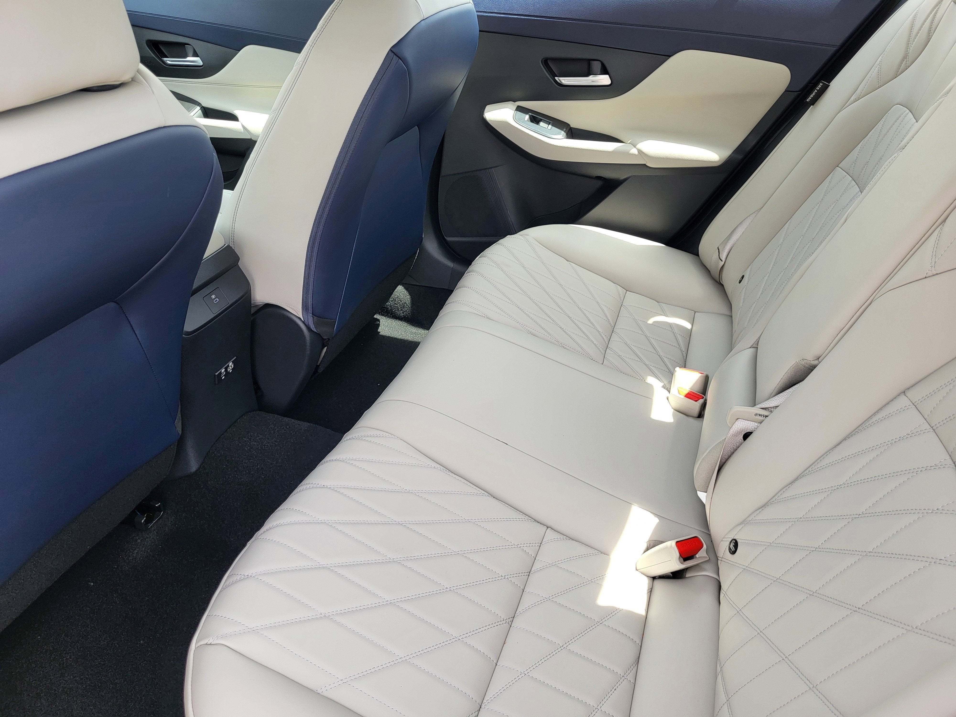 2026 Nissan Sentra SL Sedan *Ltd Avail*