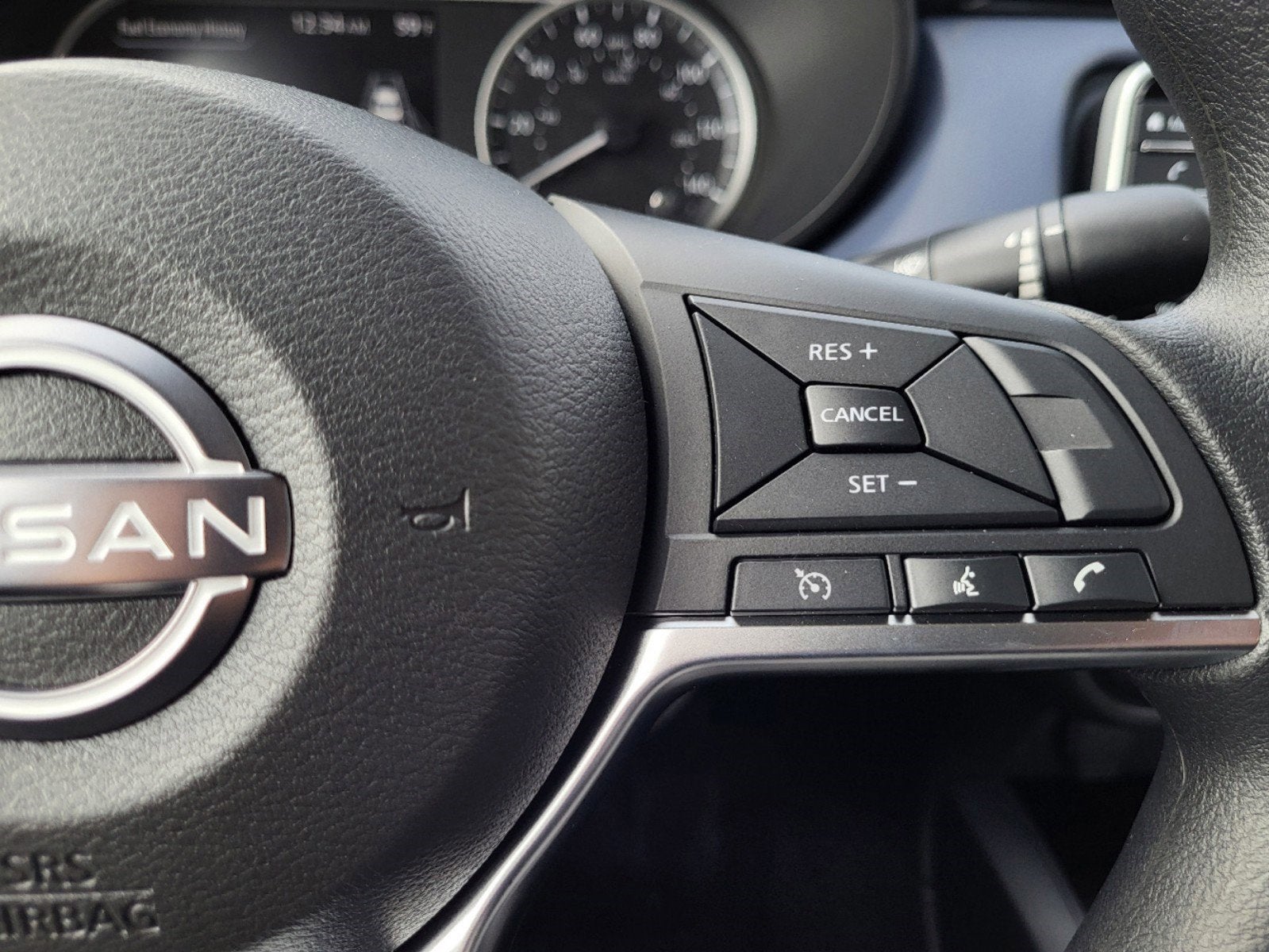 2025 Nissan Versa SV CVT