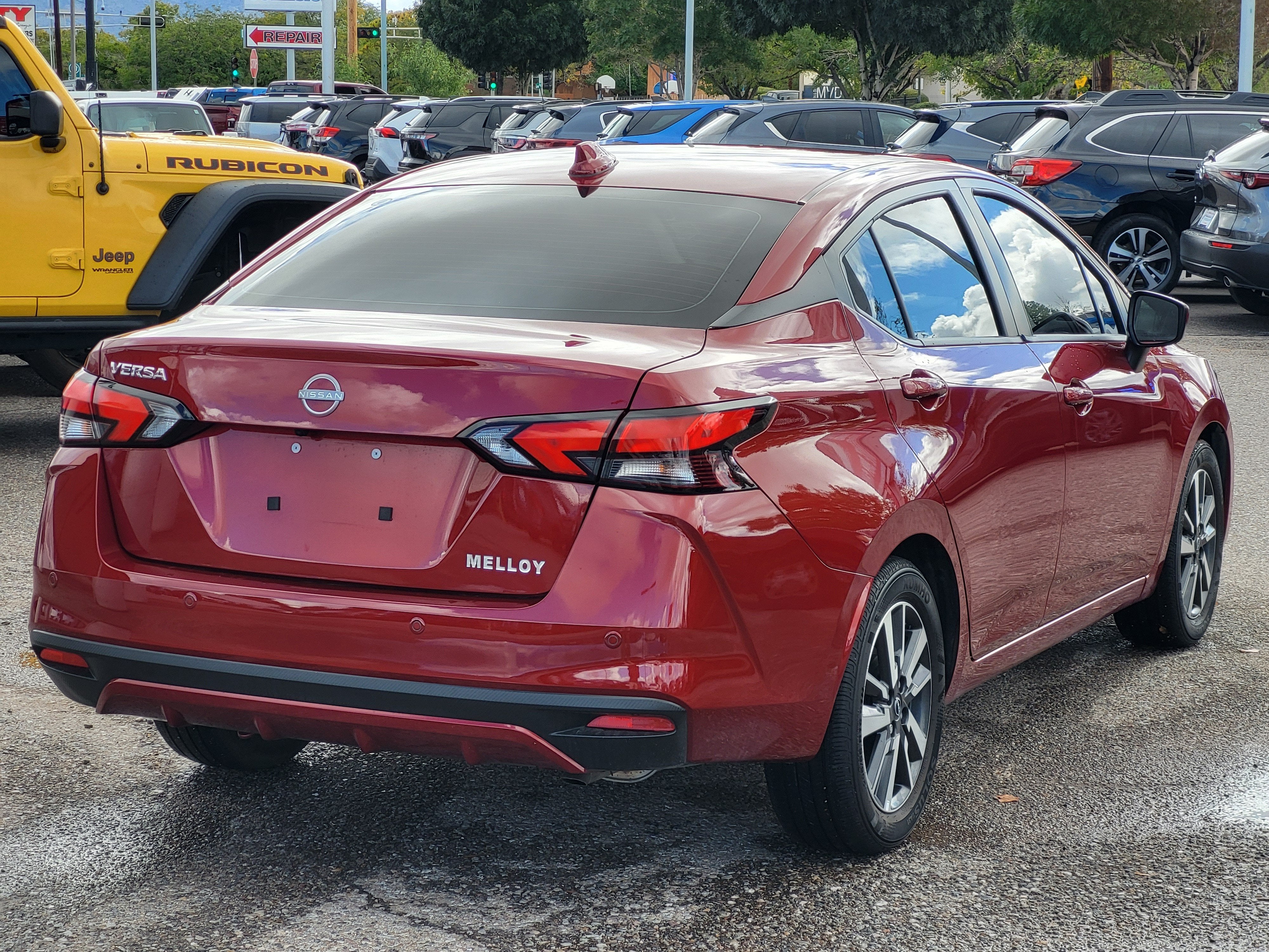 2025 Nissan Versa SV