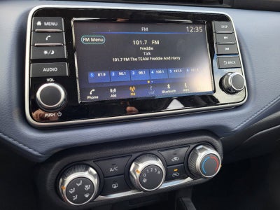 2025 Nissan Versa SV CVT