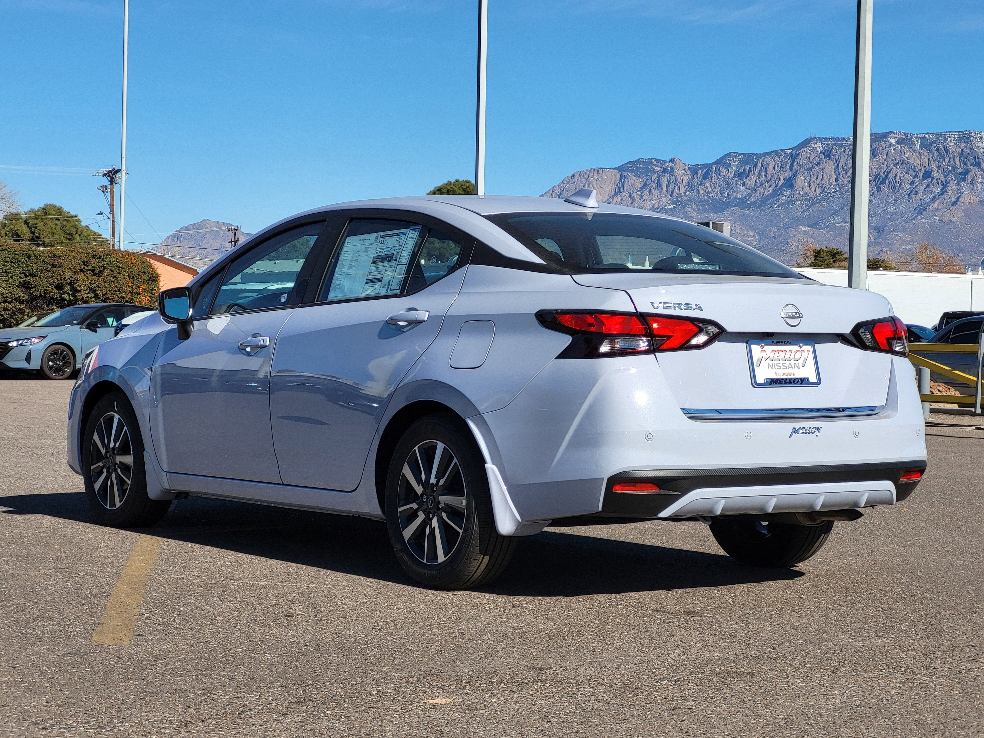2025 Nissan Versa SV CVT