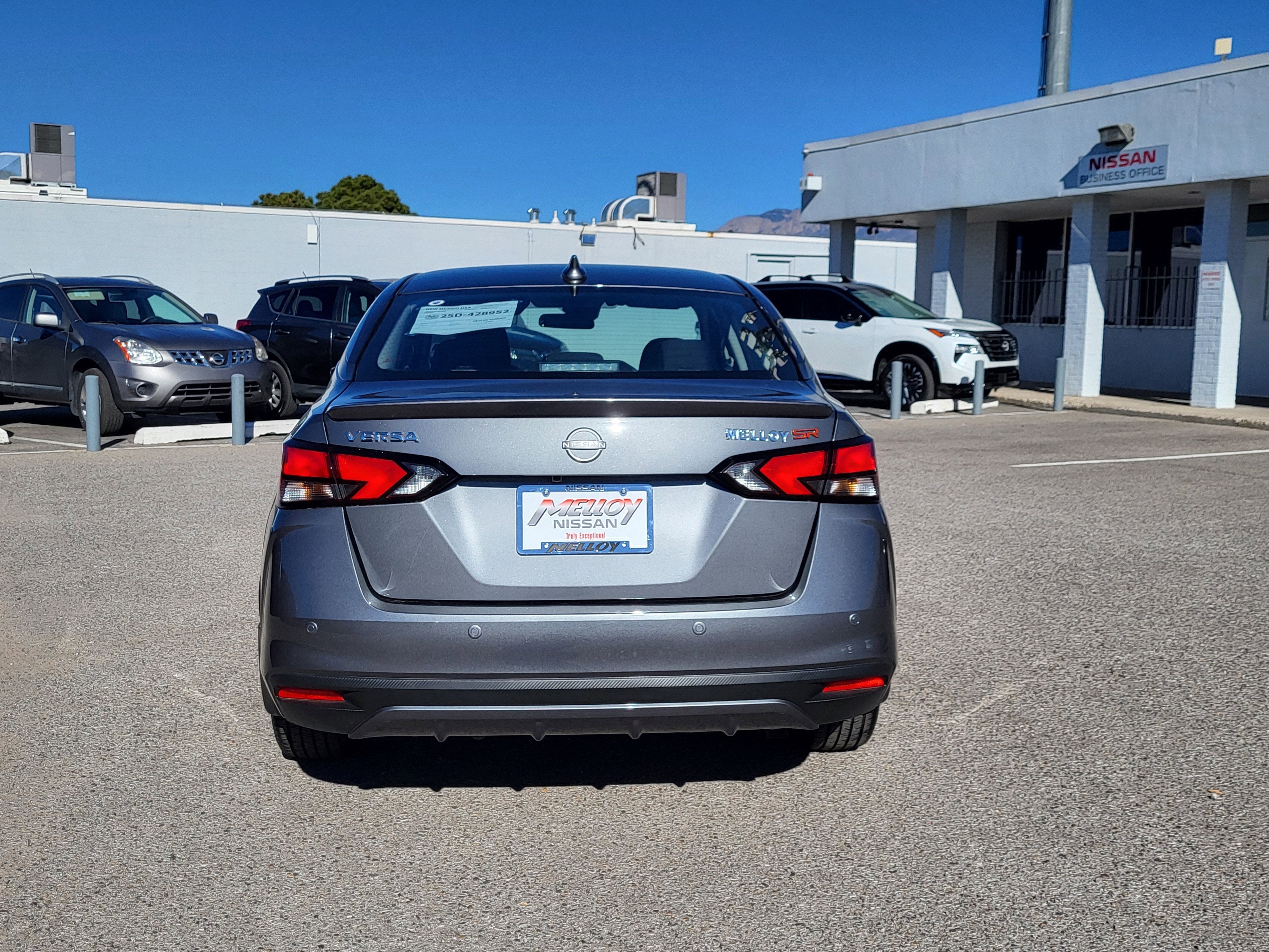 2025 Nissan Versa SR