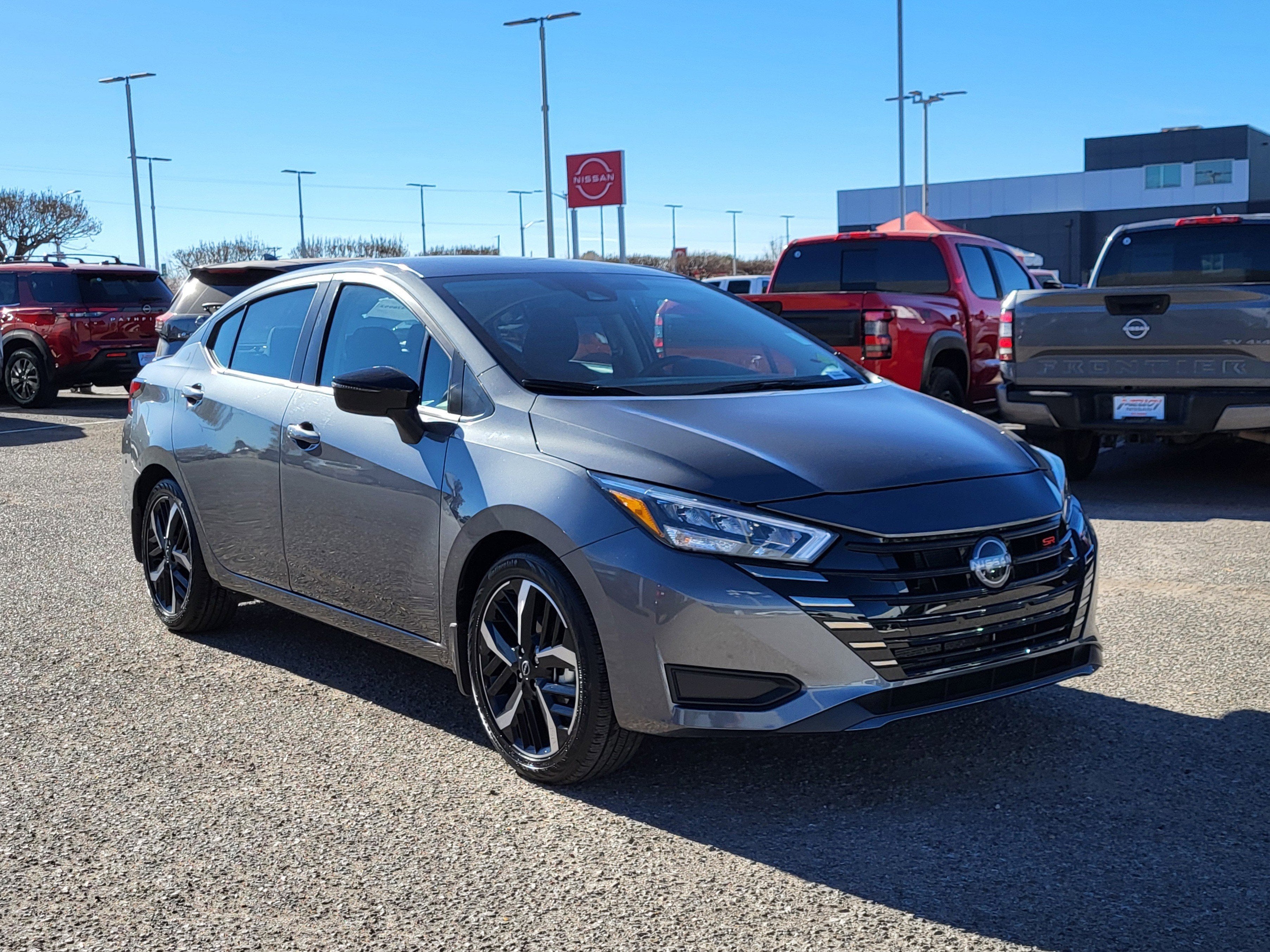 2025 Nissan Versa SR