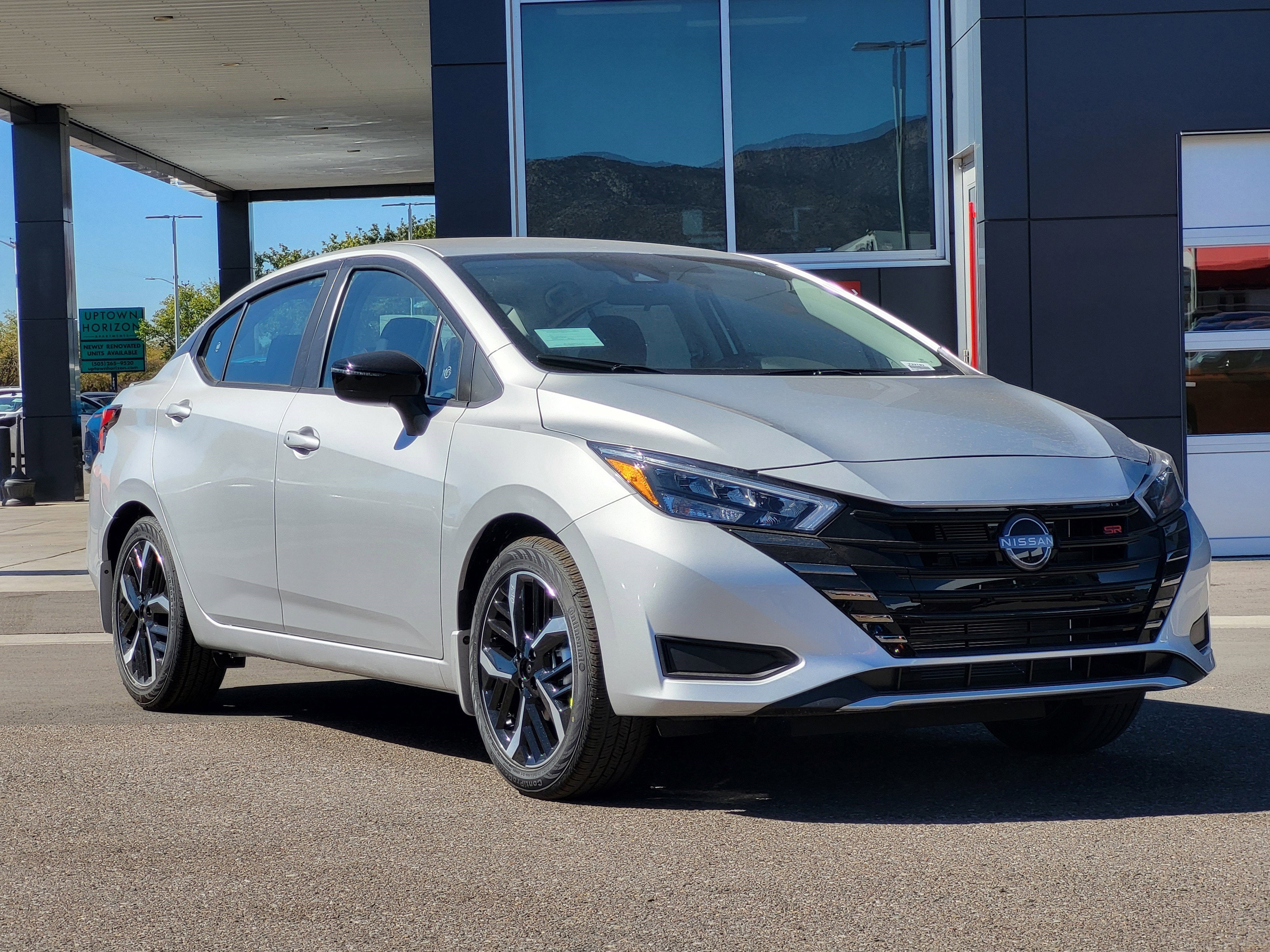 2025 Nissan Versa SR CVT