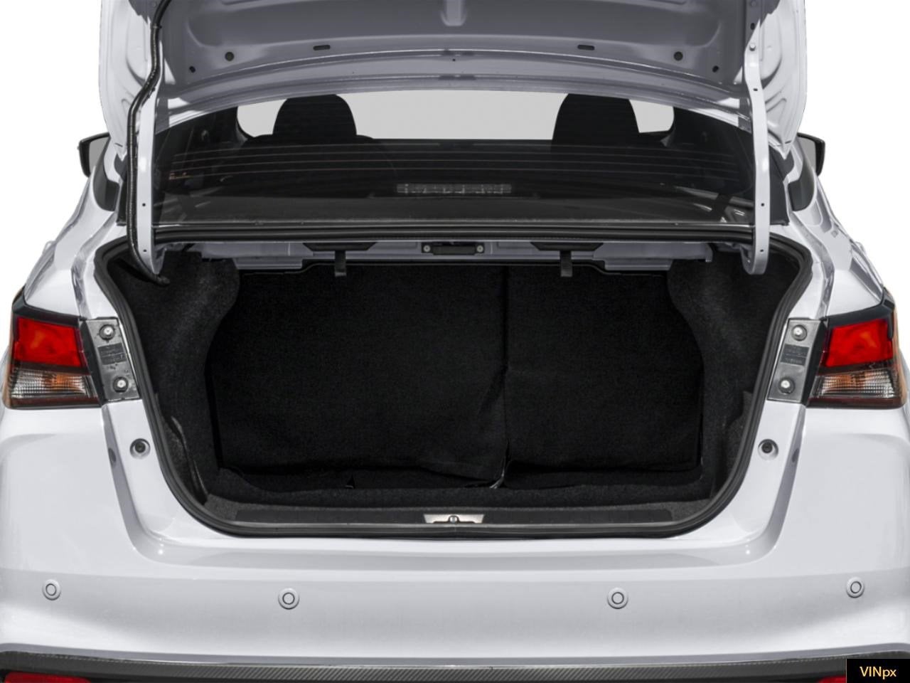 2025 Nissan Versa SR CVT