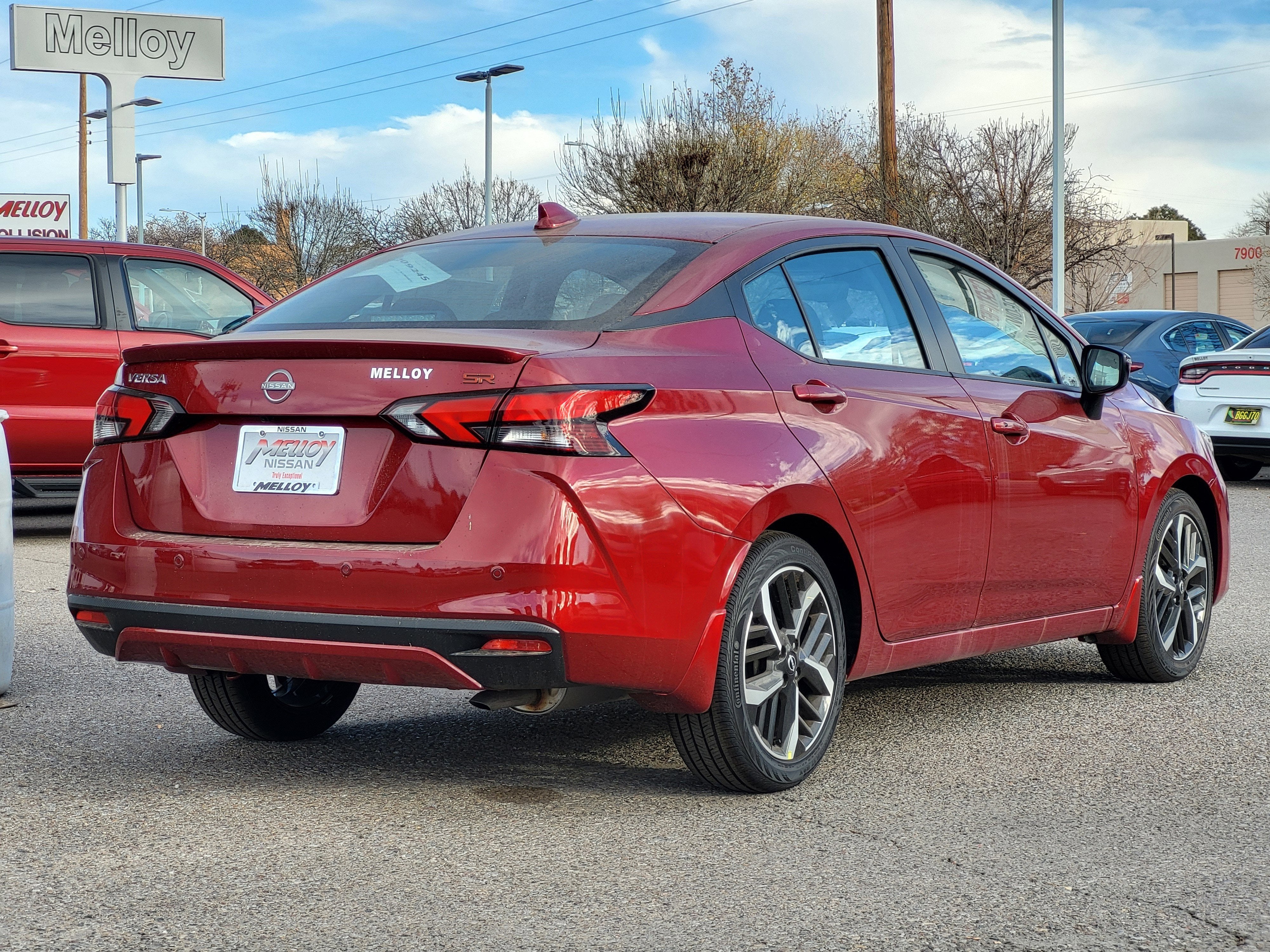 2025 Nissan Versa SR CVT