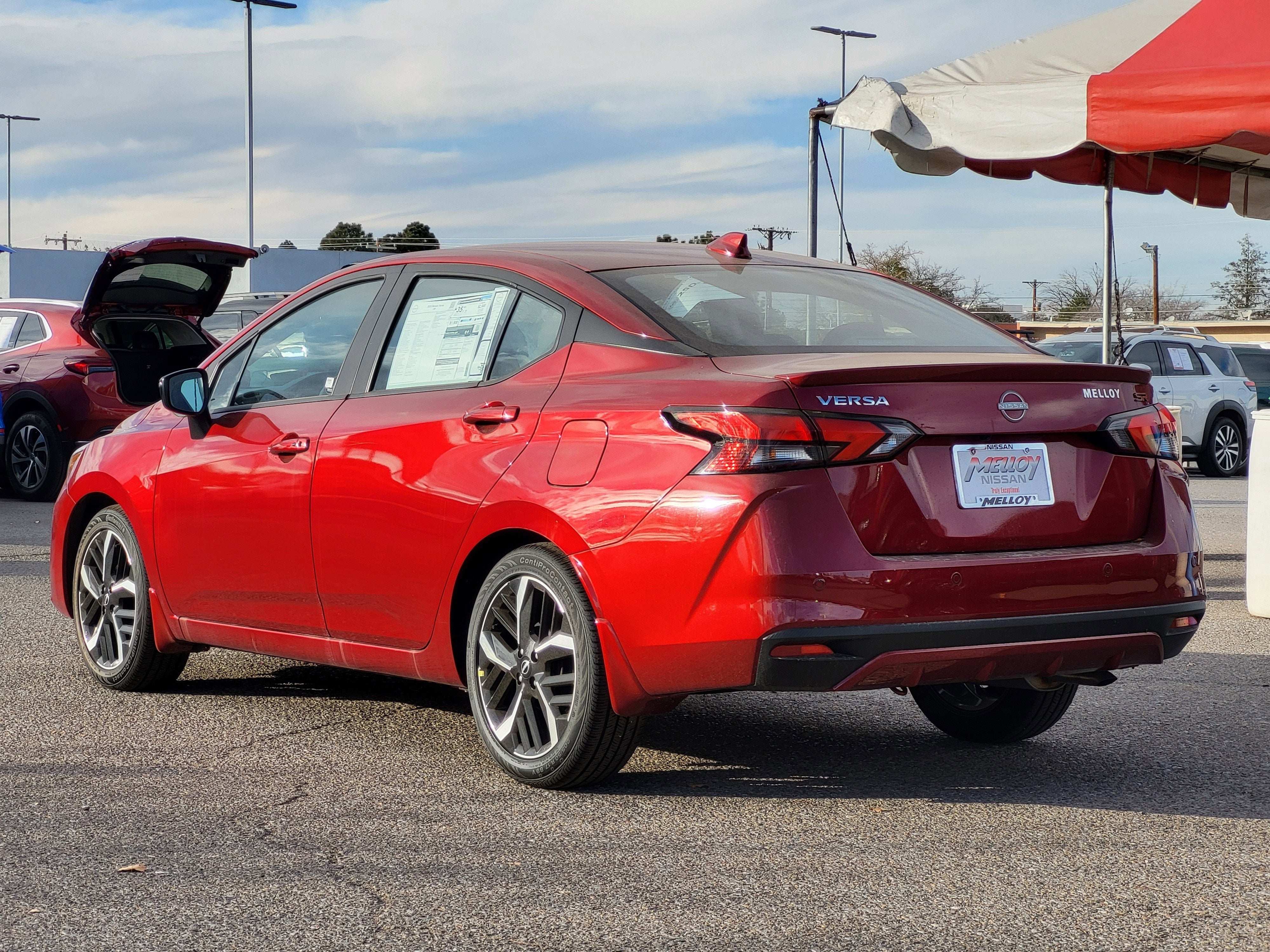 2025 Nissan Versa SR CVT