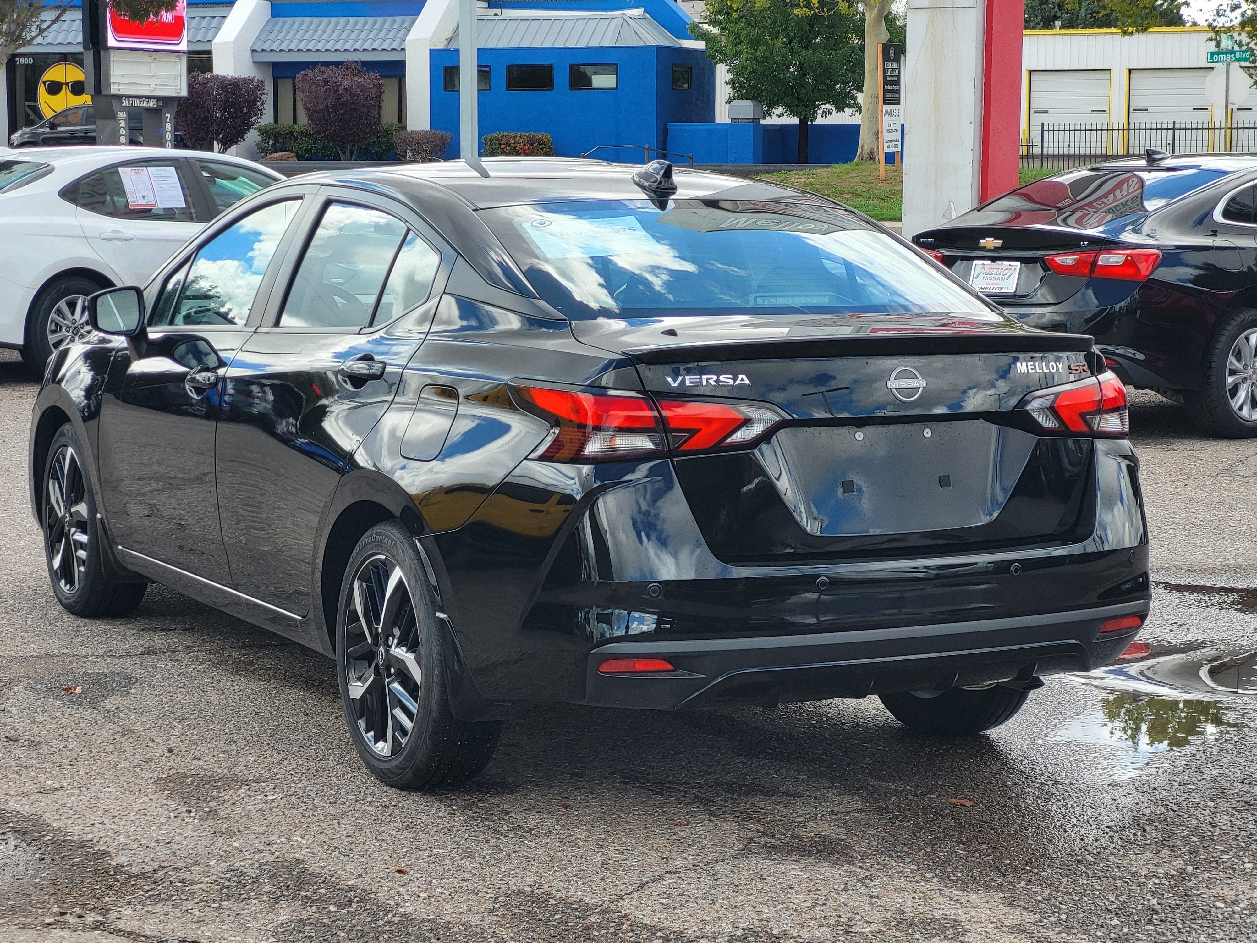 2025 Nissan Versa SR