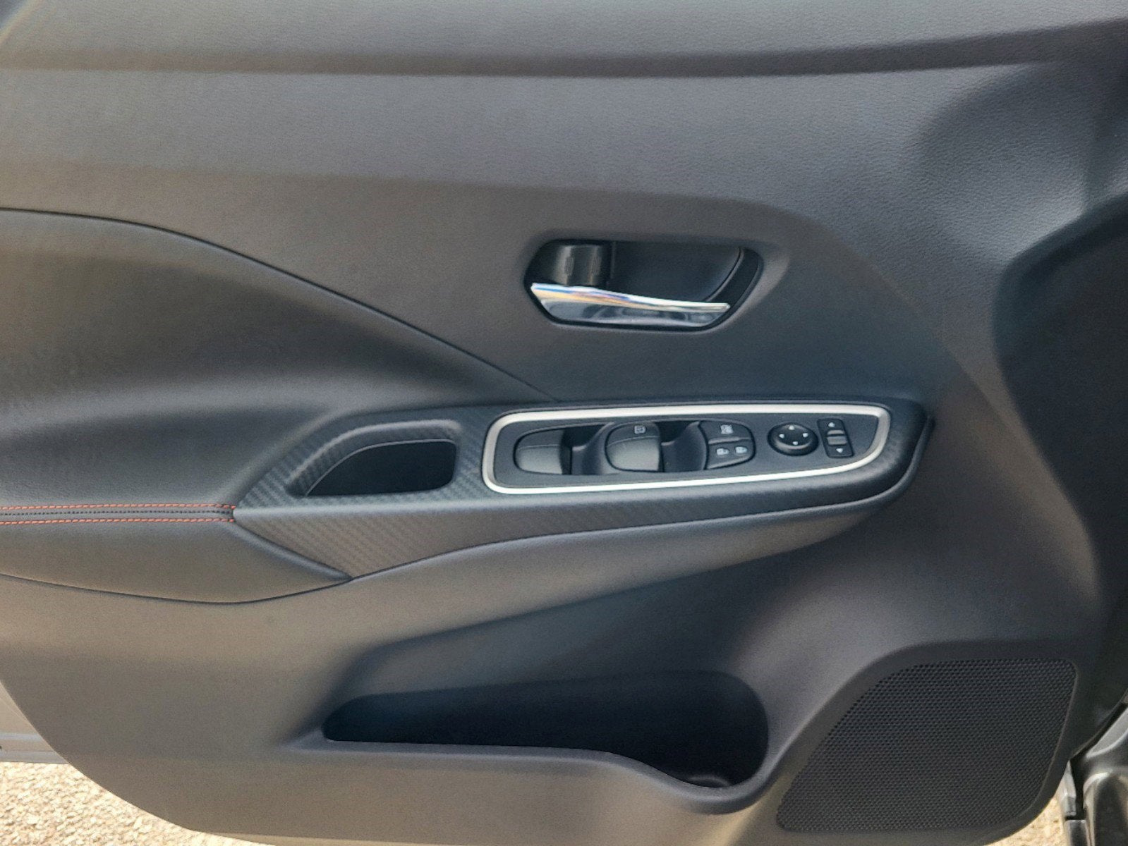 2025 Nissan Versa SR CVT