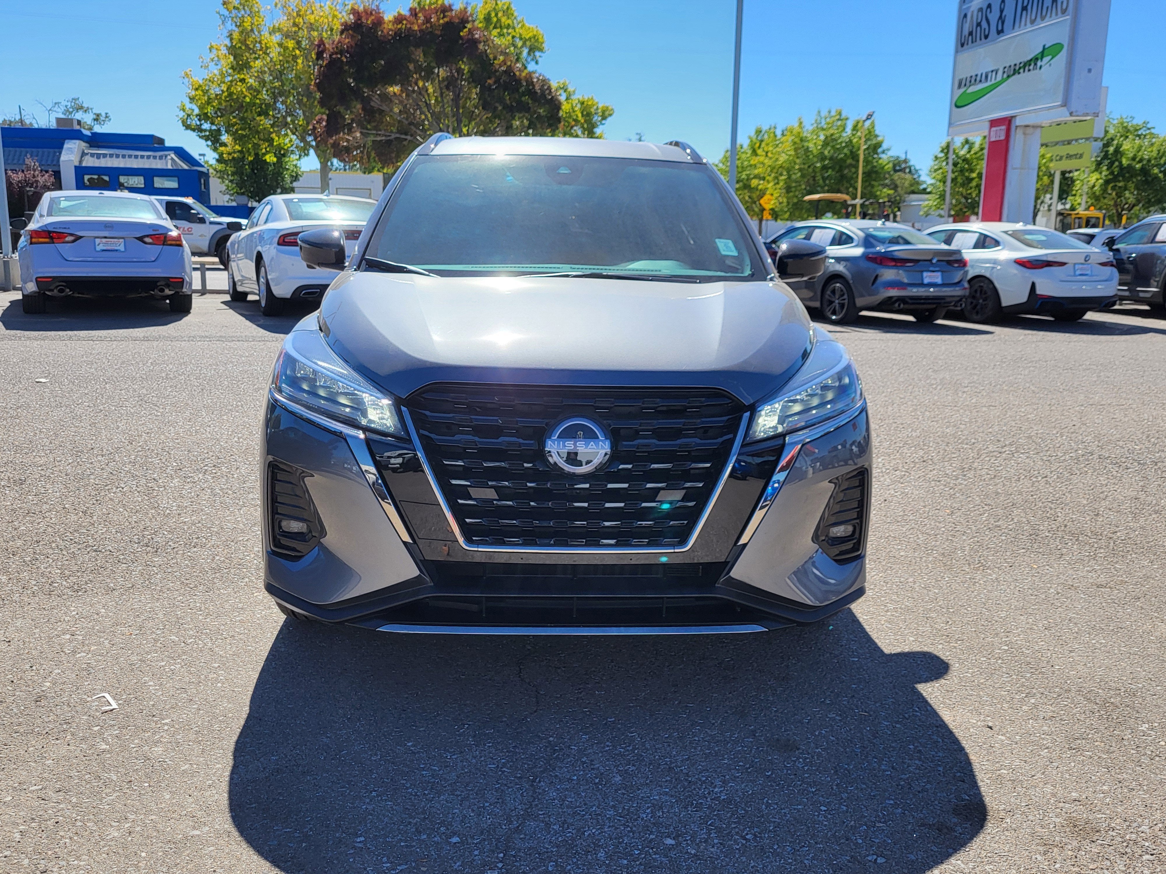 2024 Nissan Kicks SR