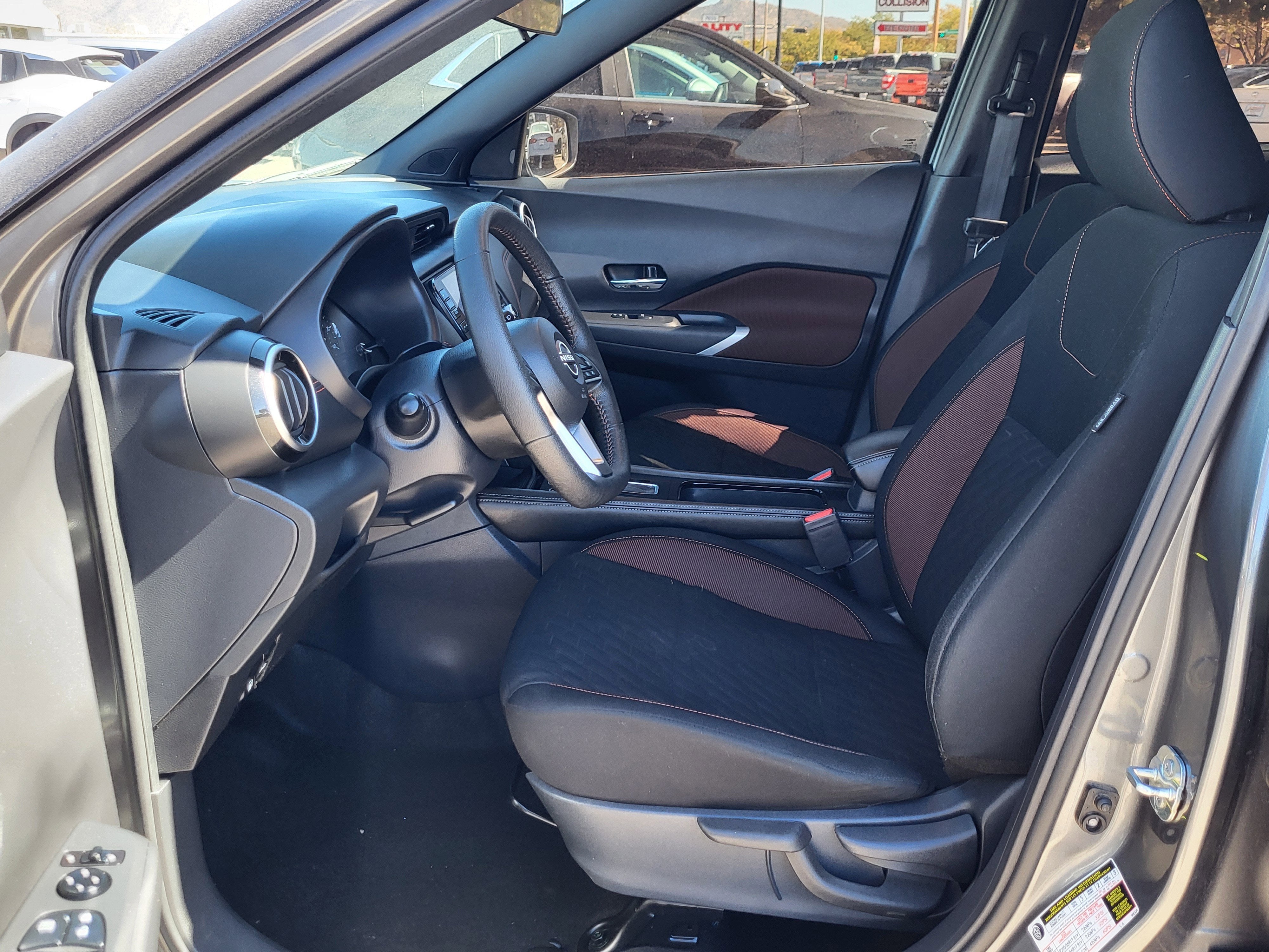 2024 Nissan Kicks SR