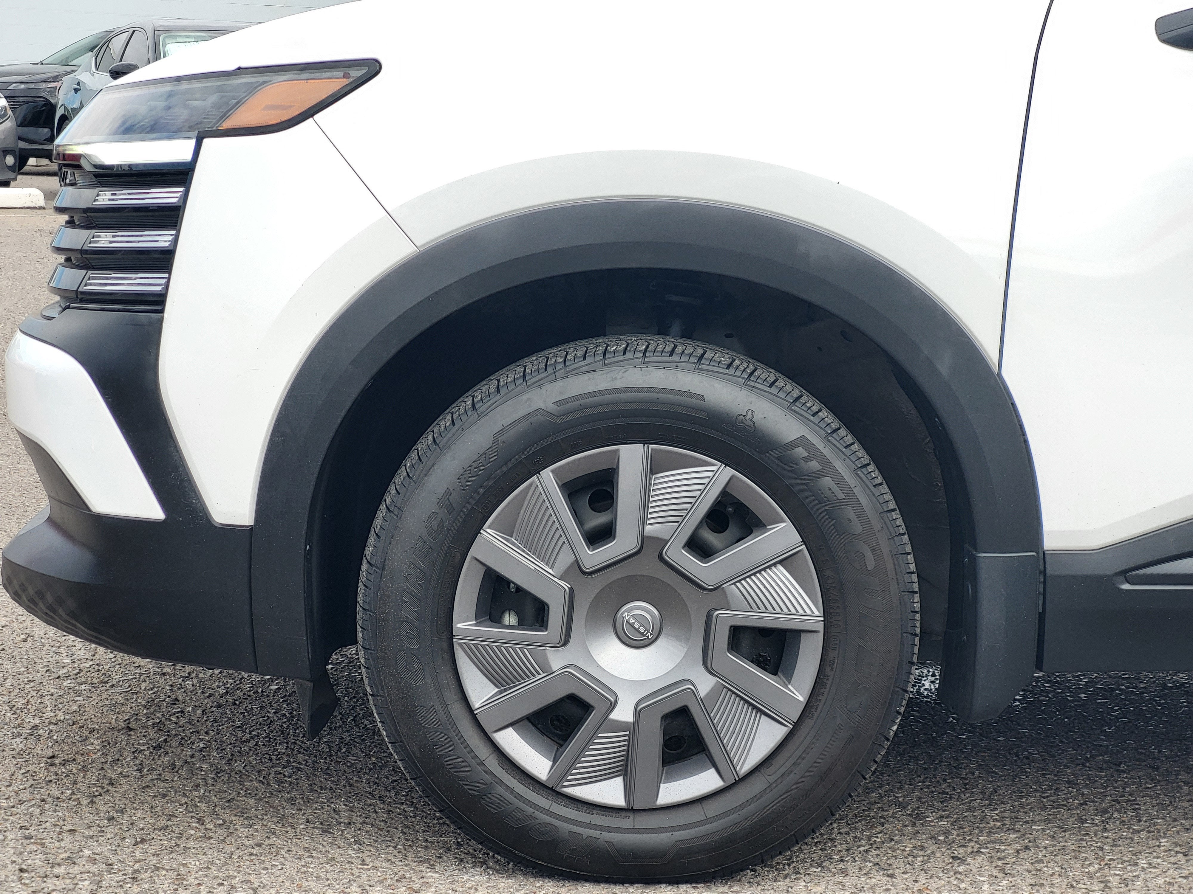 2025 Nissan Kicks S