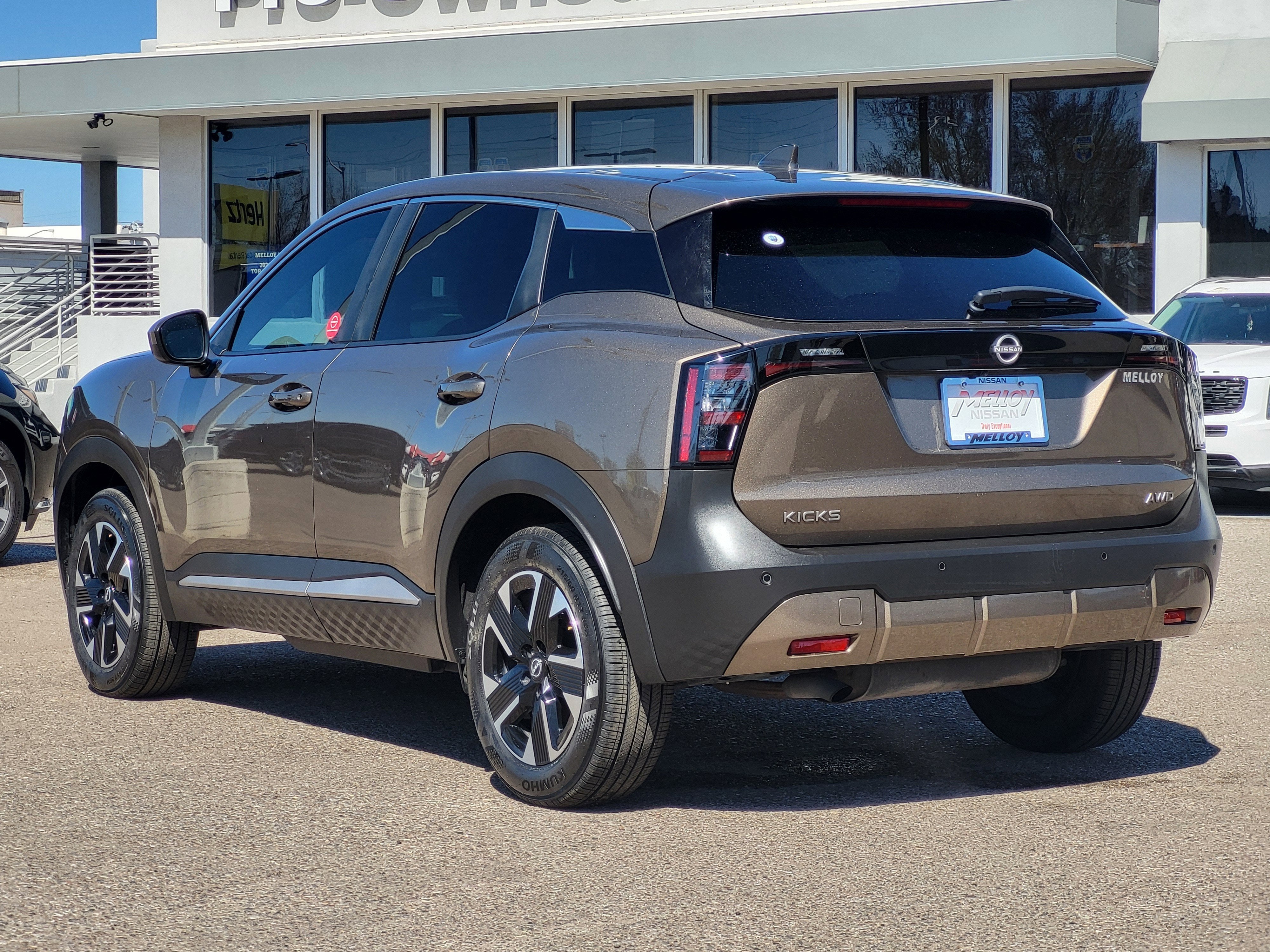 2025 Nissan Kicks SV