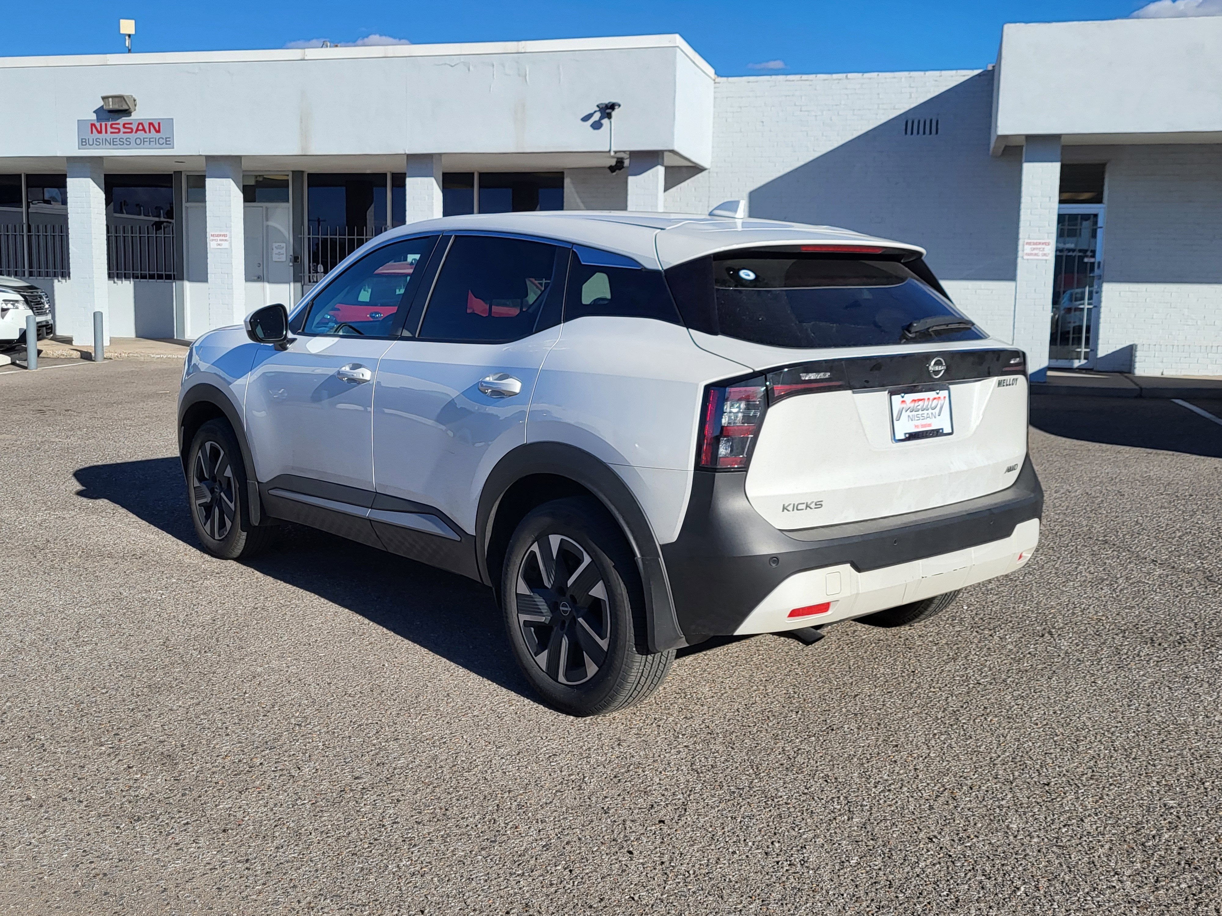 2025 Nissan Kicks SV