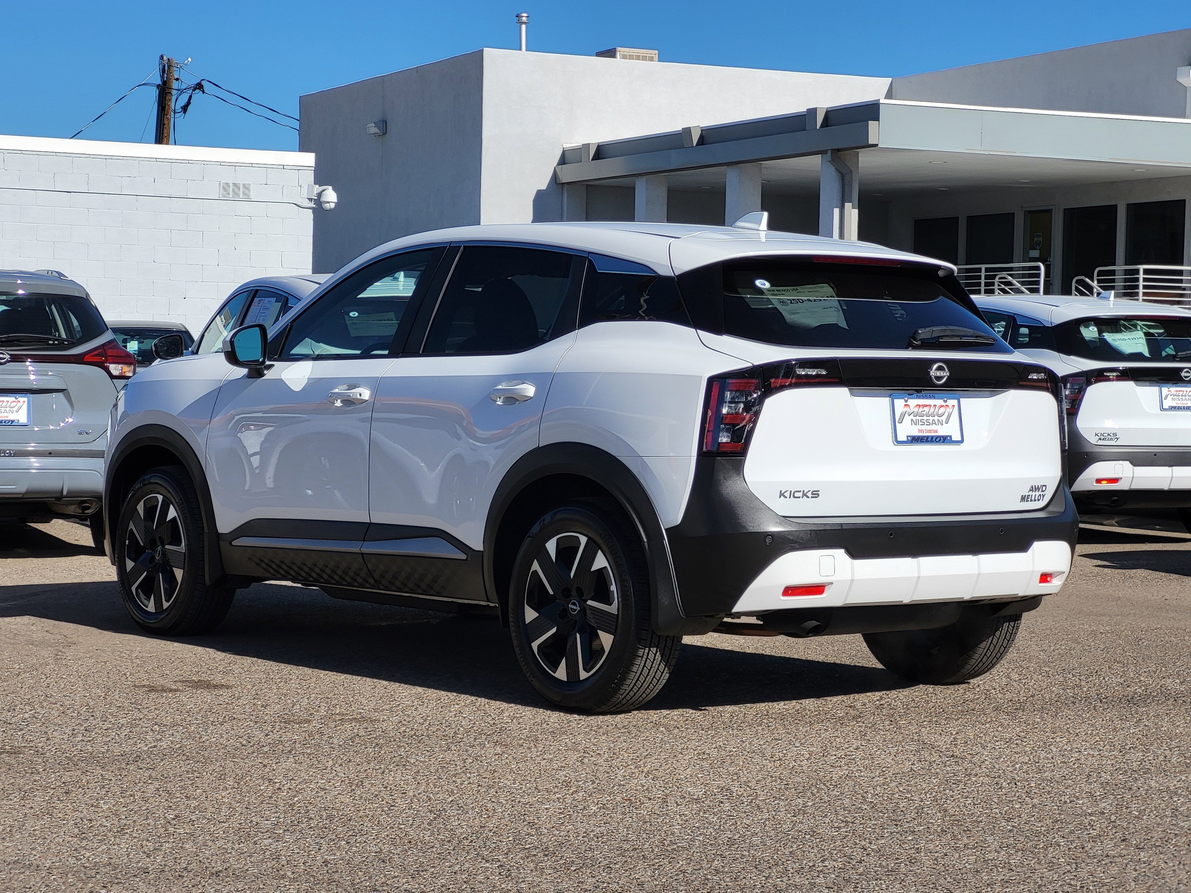 2025 Nissan Kicks SV