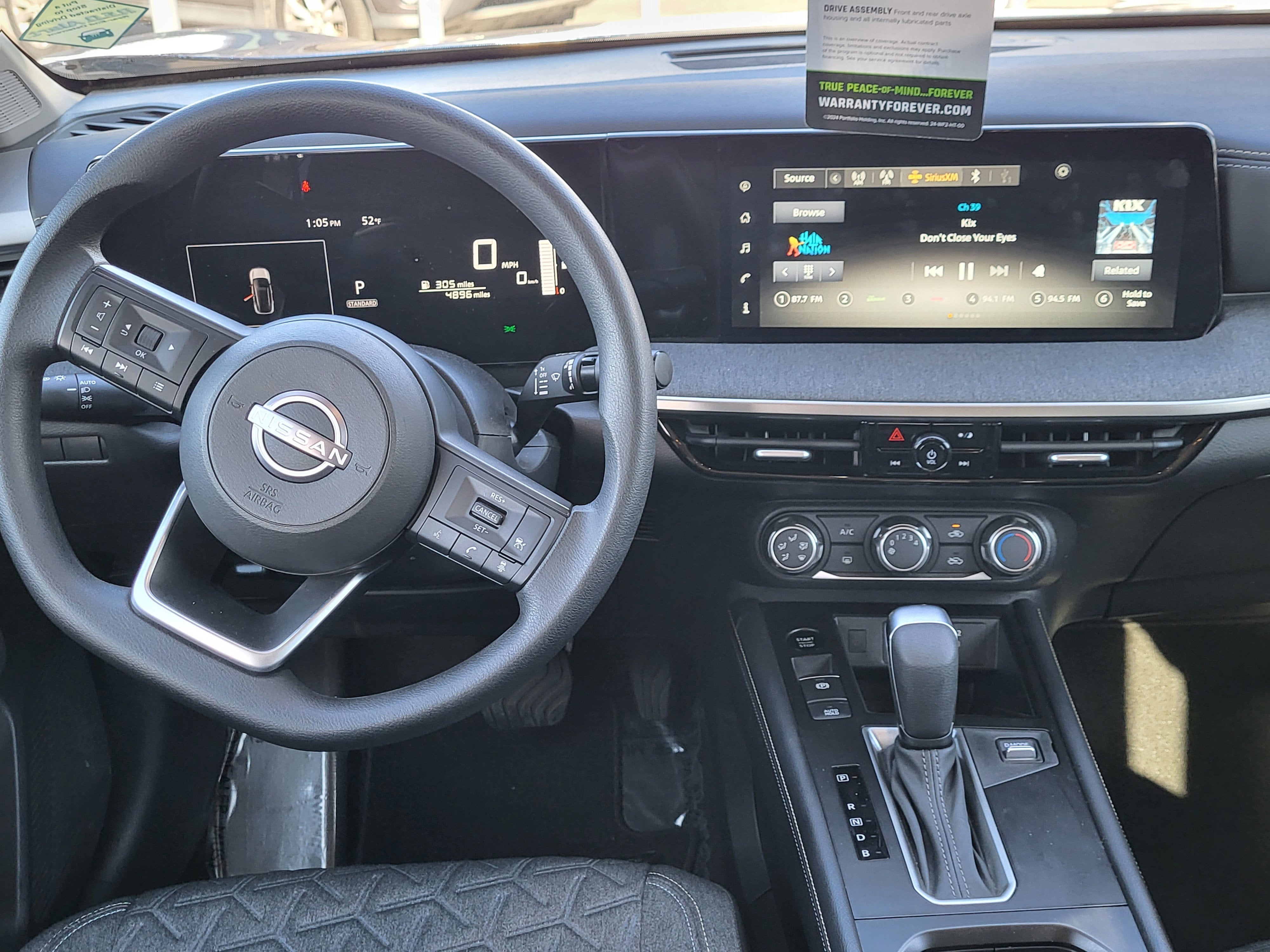 2025 Nissan Kicks SV