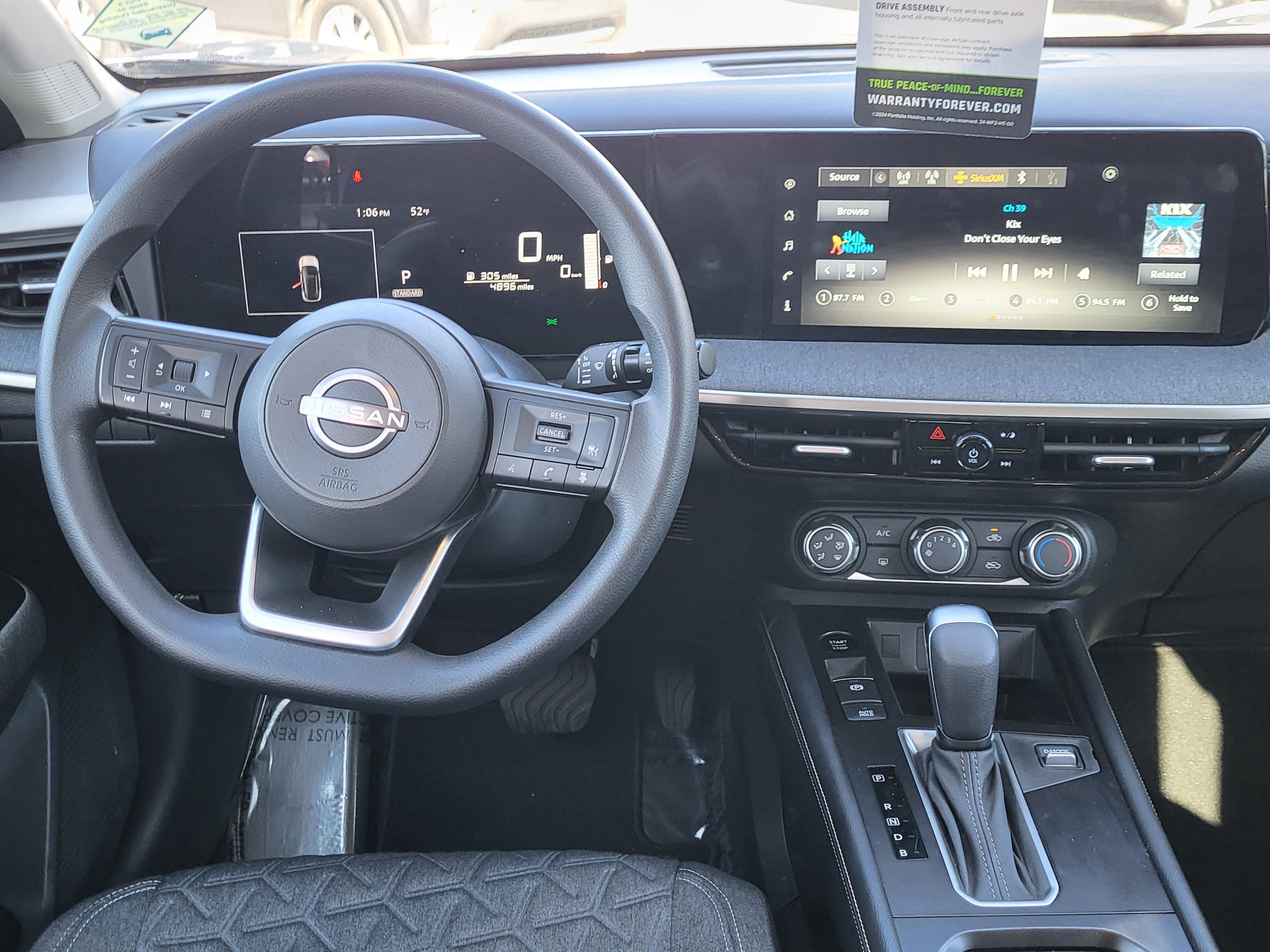 2025 Nissan Kicks SV