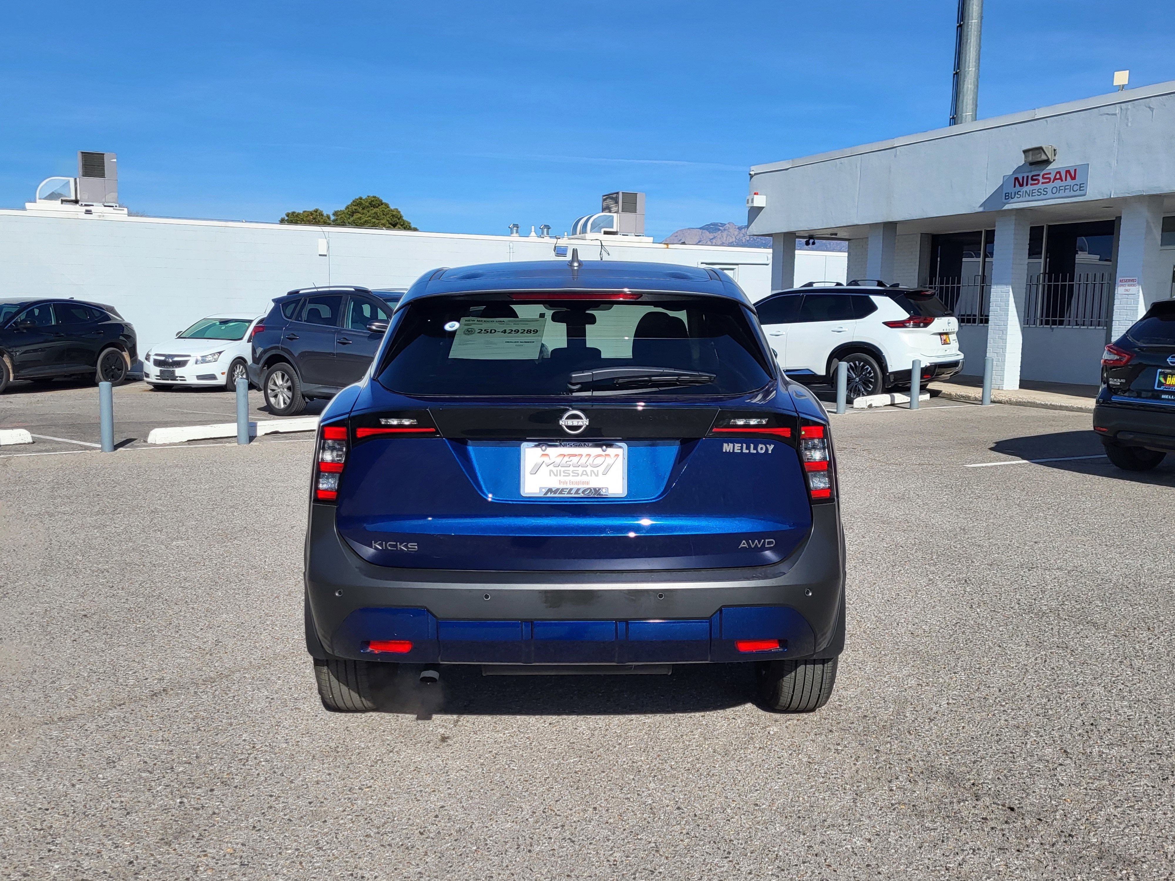 2025 Nissan Kicks SV