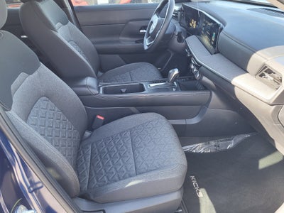 2025 Nissan Kicks SV