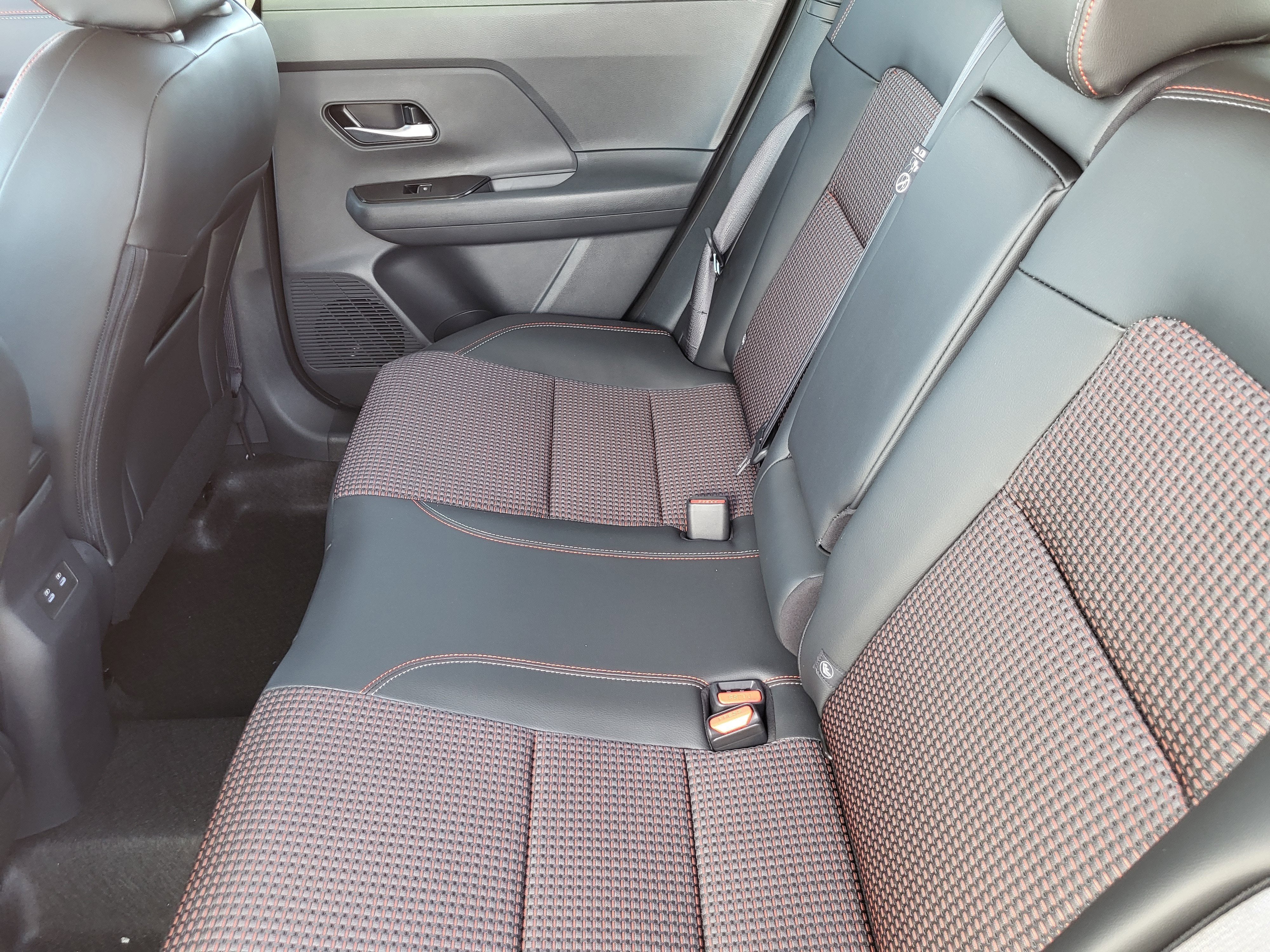 2026 Nissan Kicks SR AWD