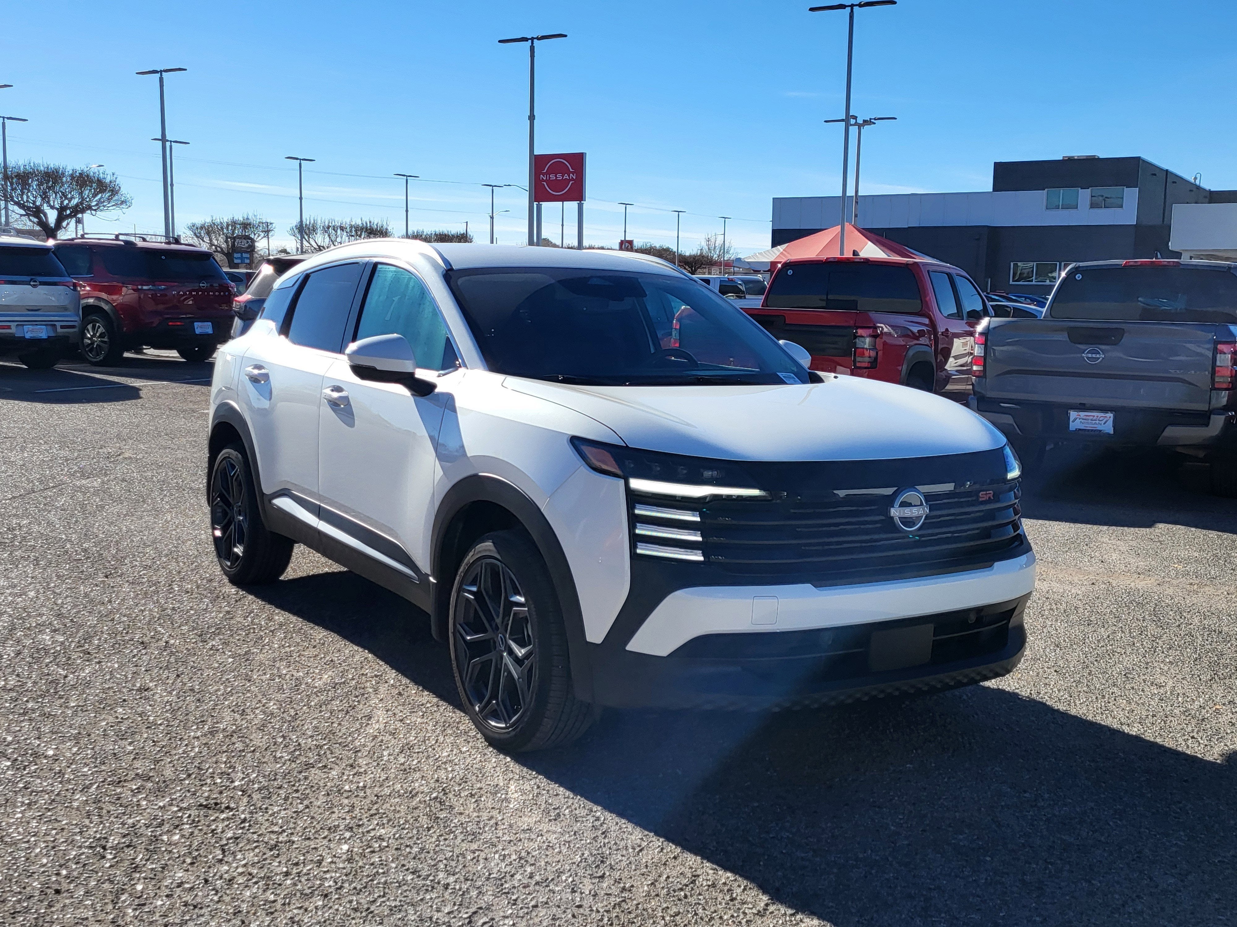 2025 Nissan Kicks SR