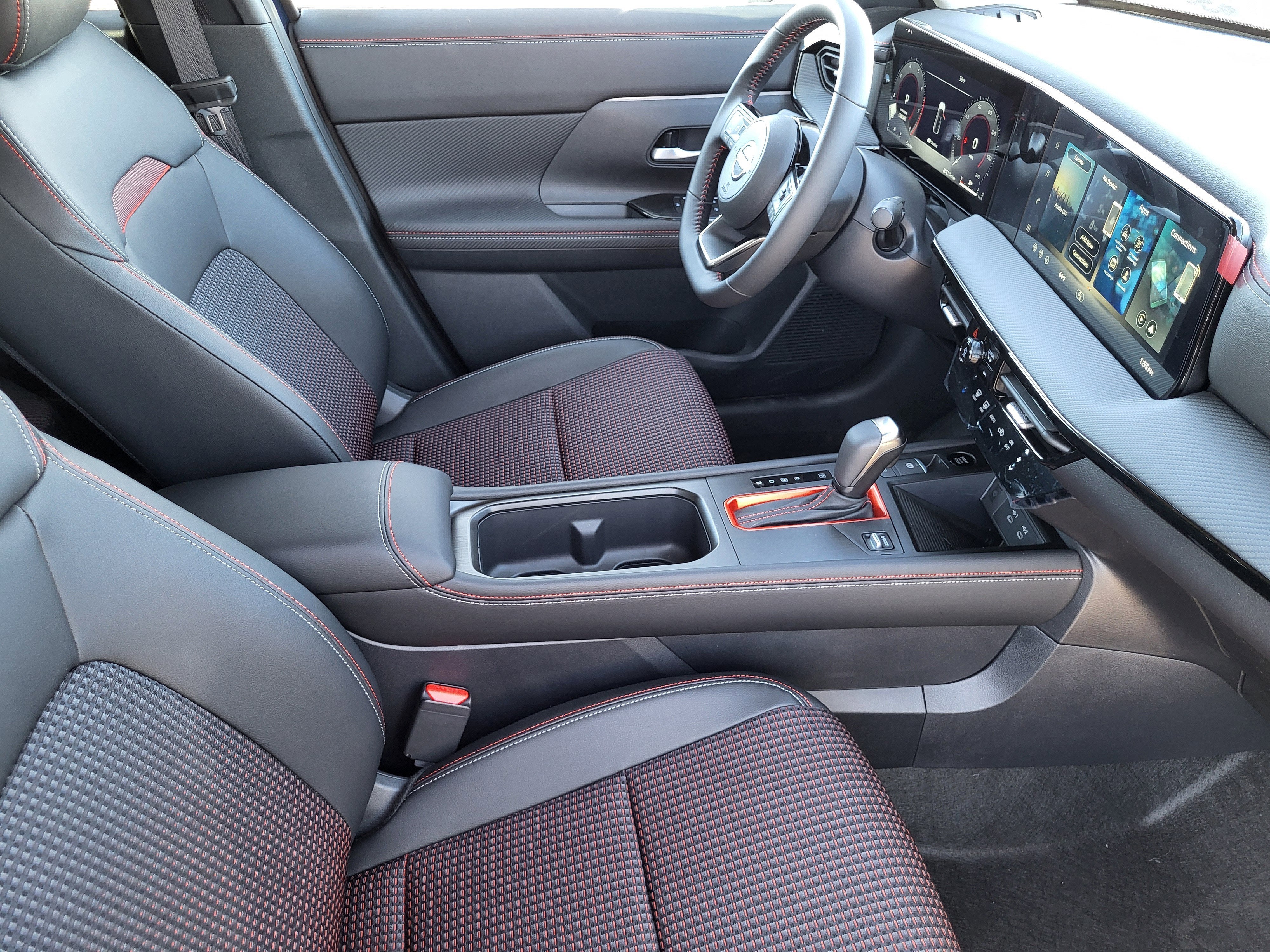 2026 Nissan Kicks SR AWD