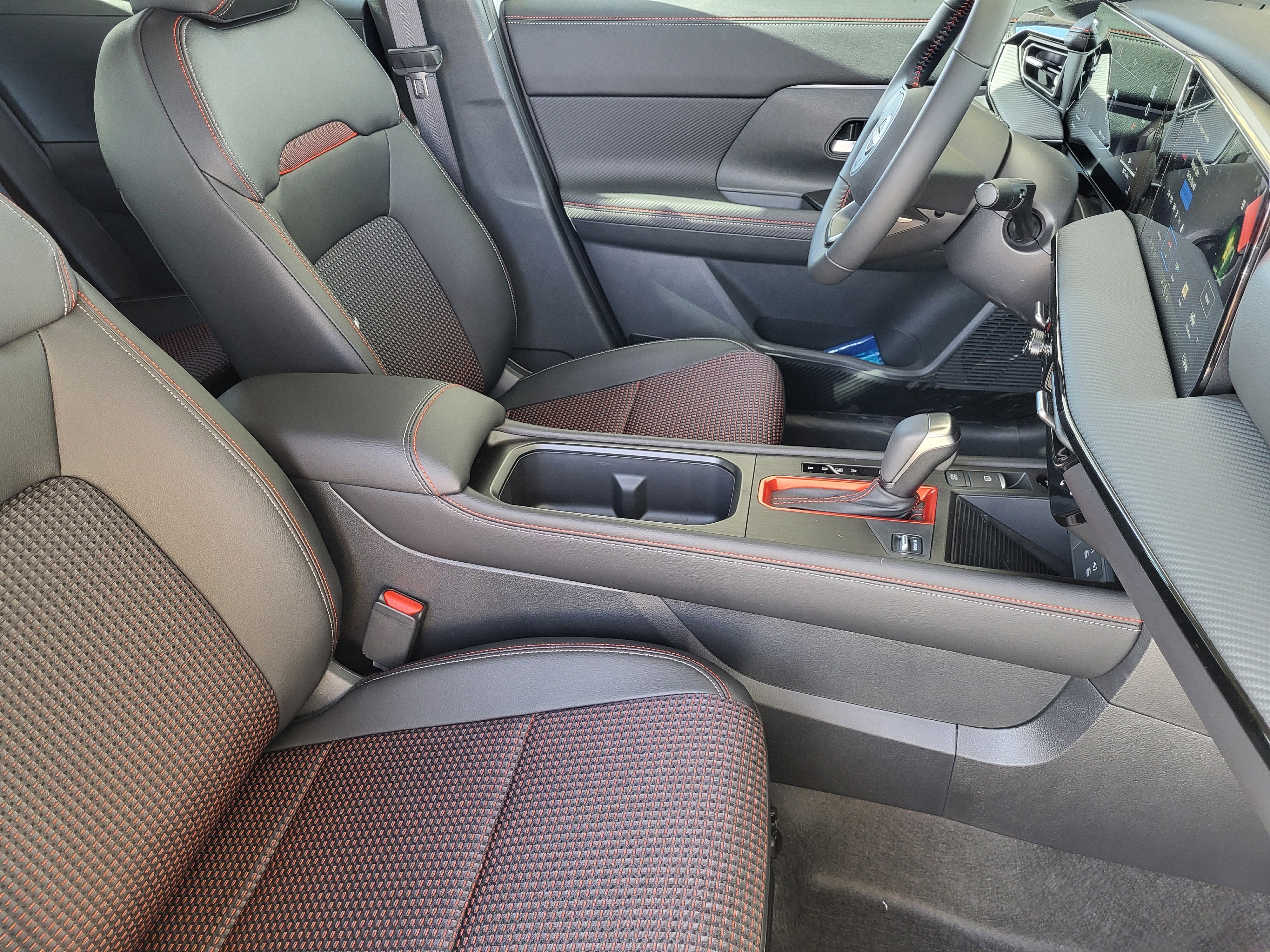 2026 Nissan Kicks SR AWD