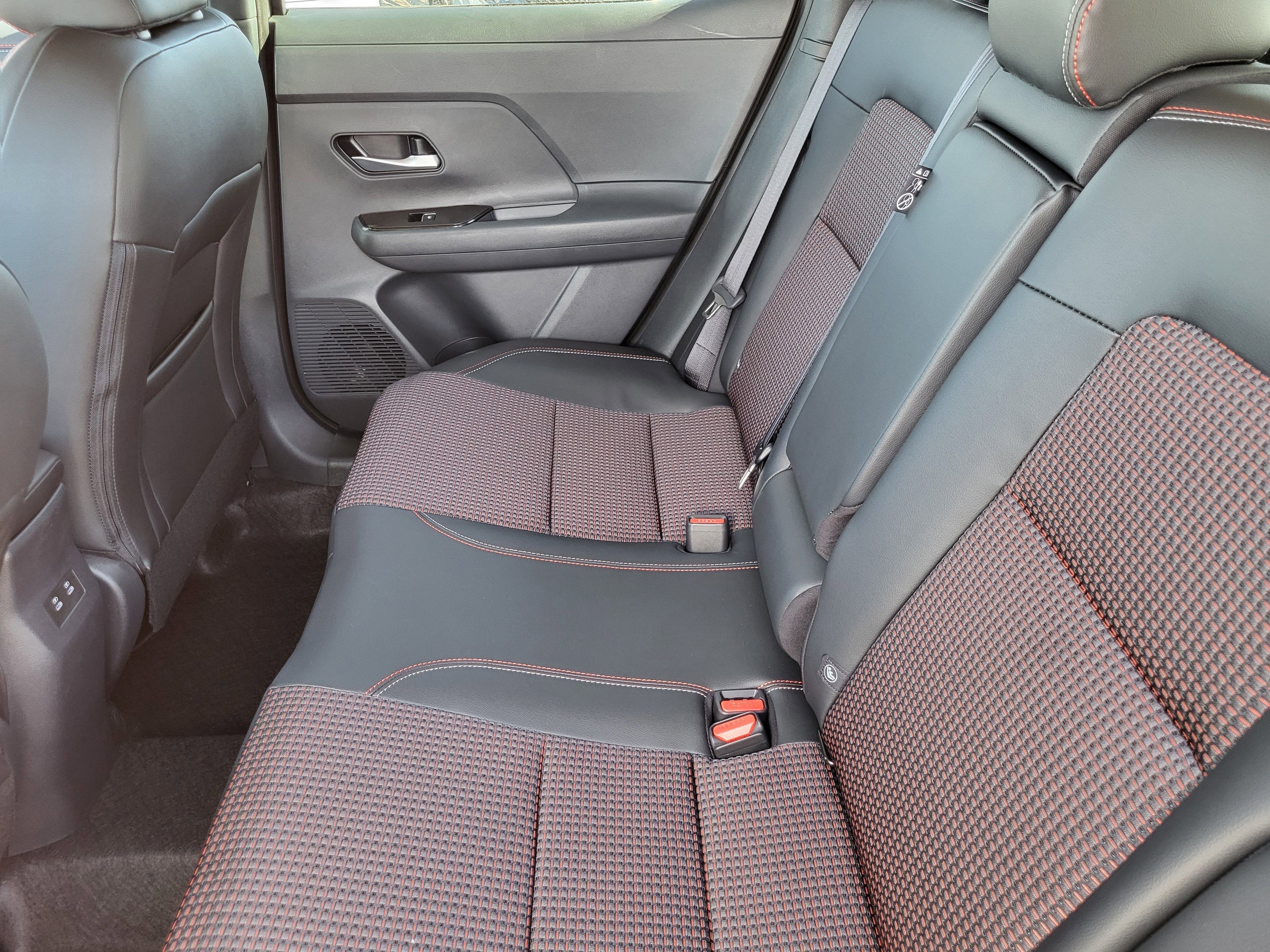 2026 Nissan Kicks SR AWD