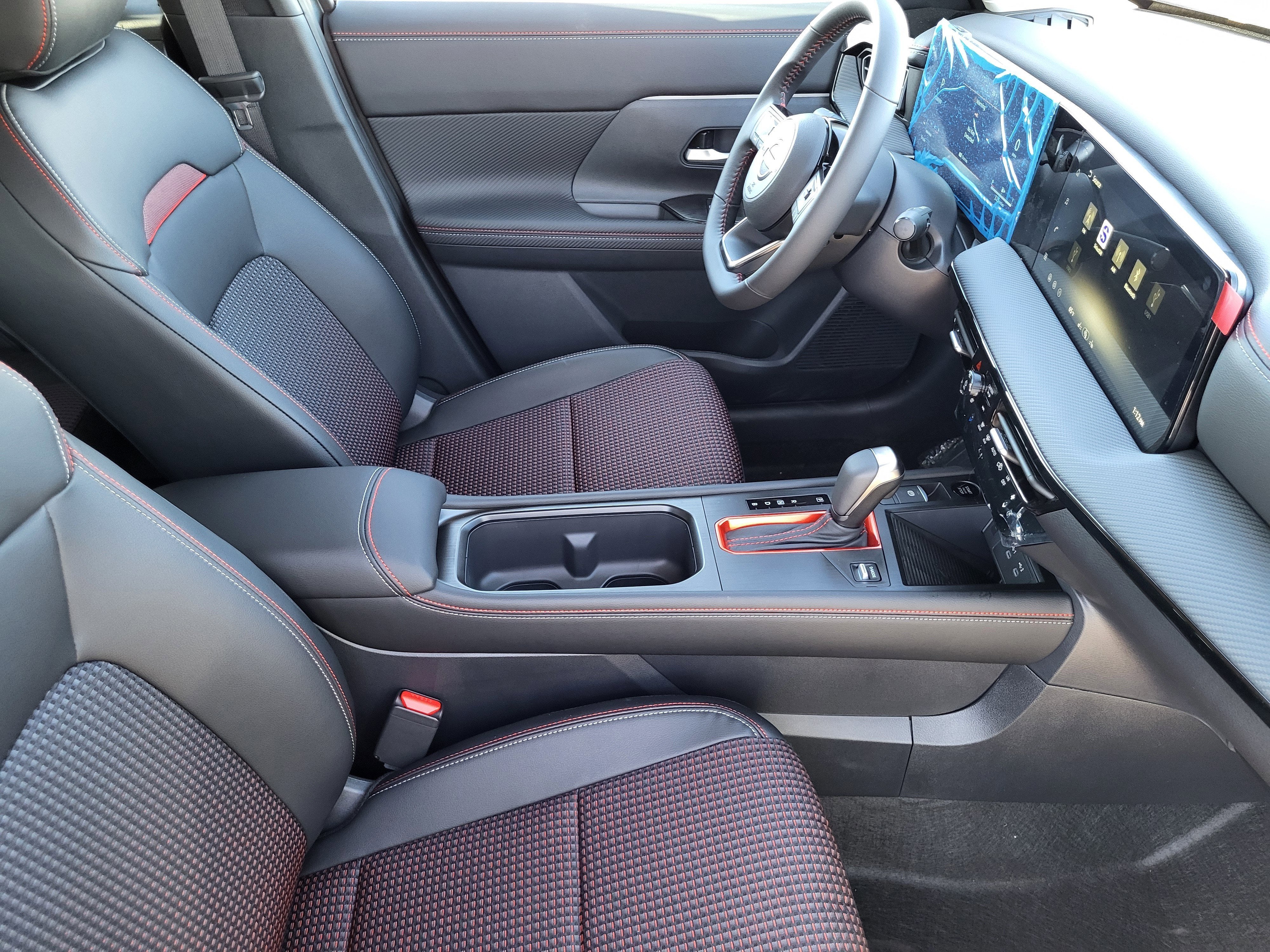 2026 Nissan Kicks SR AWD