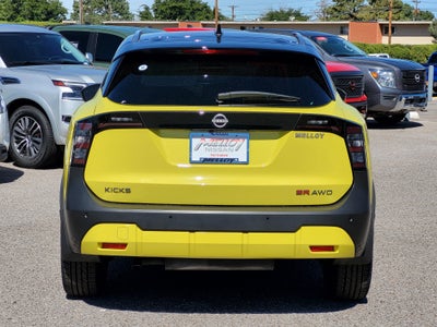 2025 Nissan Kicks SR