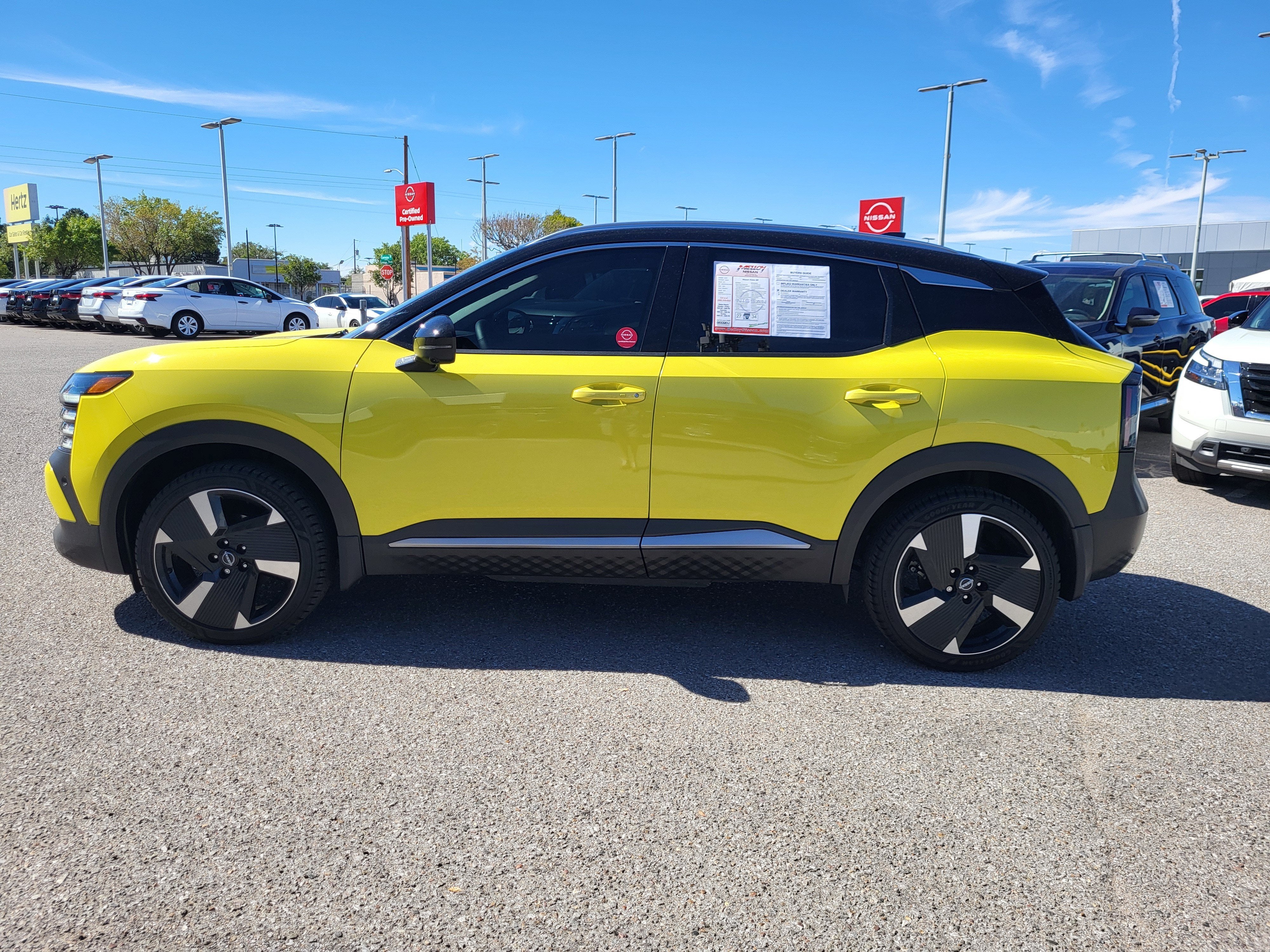 2025 Nissan Kicks SR