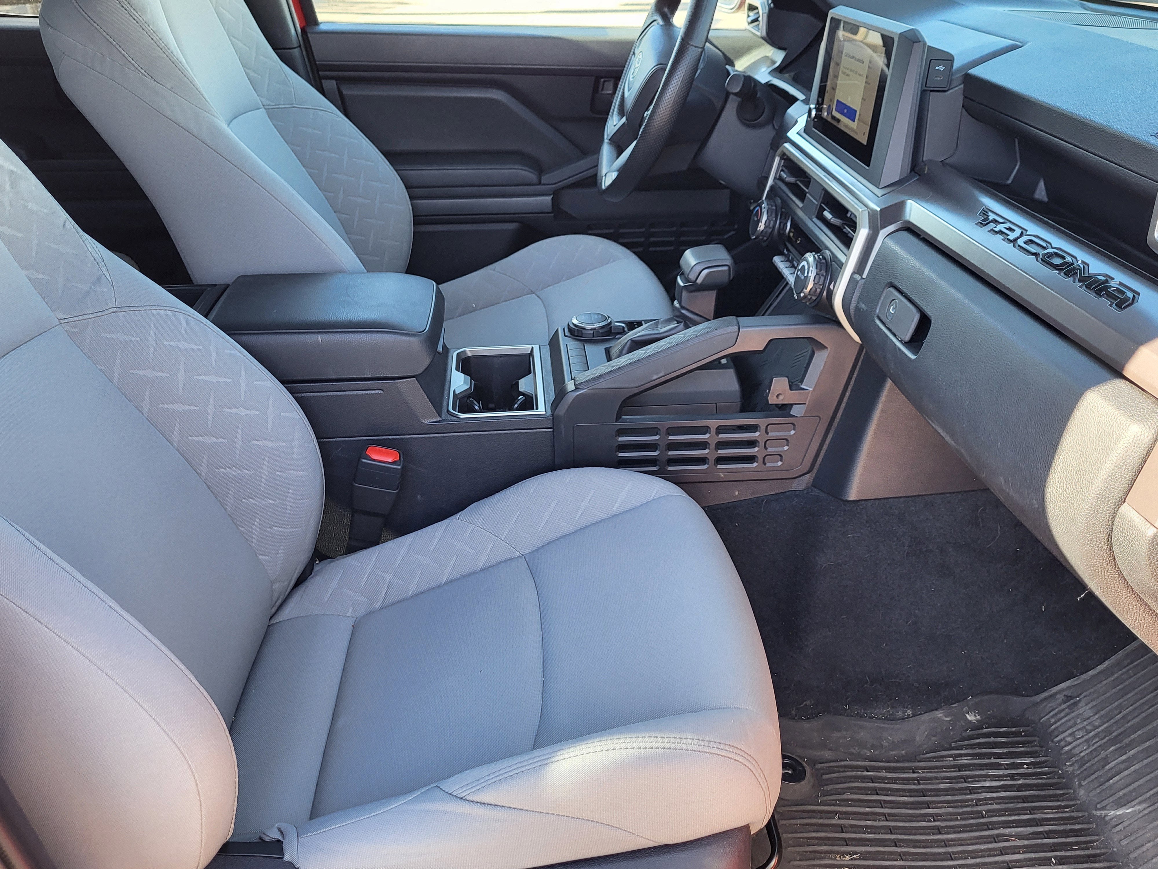 2025 Toyota Tacoma 4WD SR5