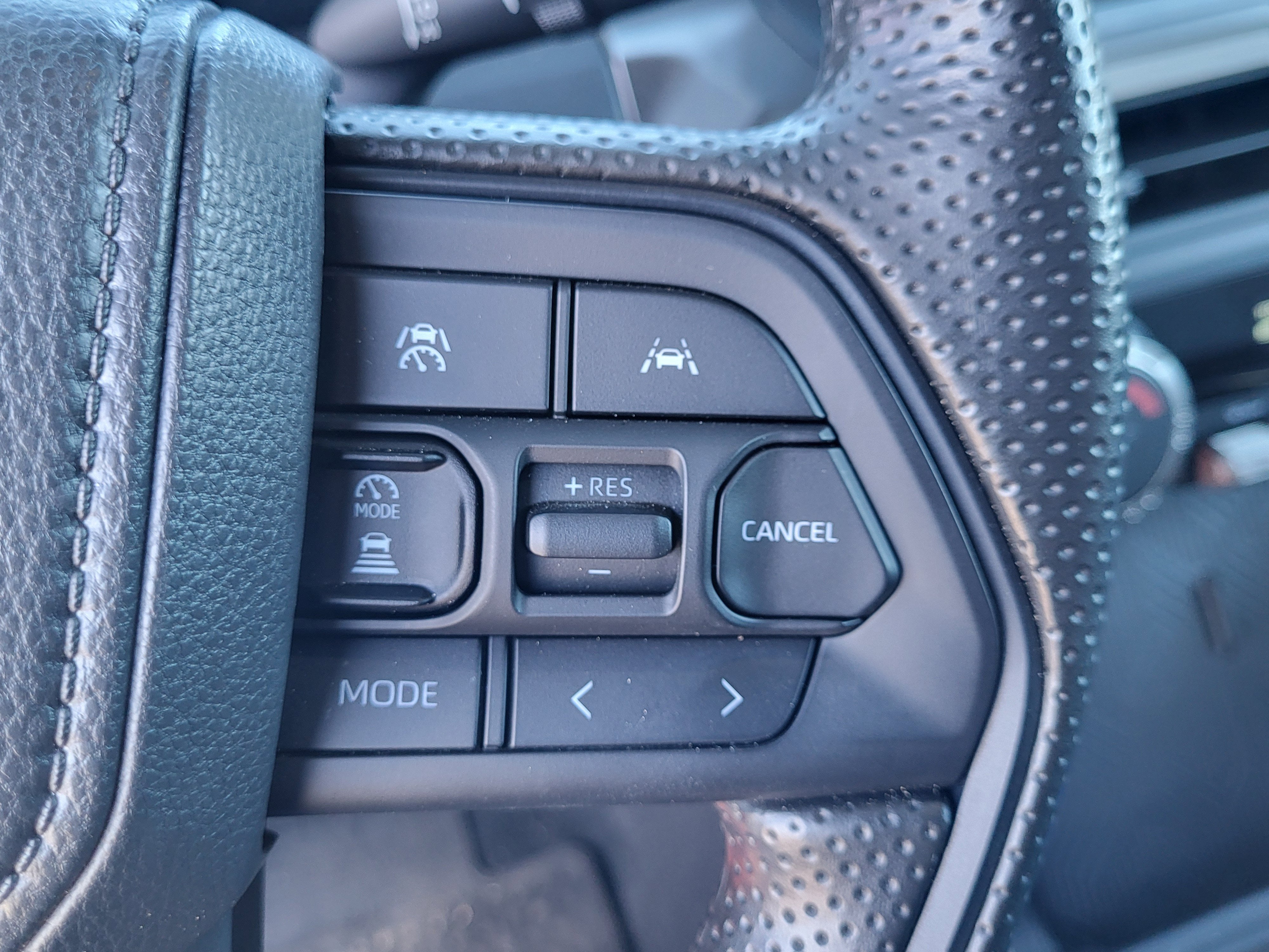 2025 Toyota Tacoma 4WD SR5