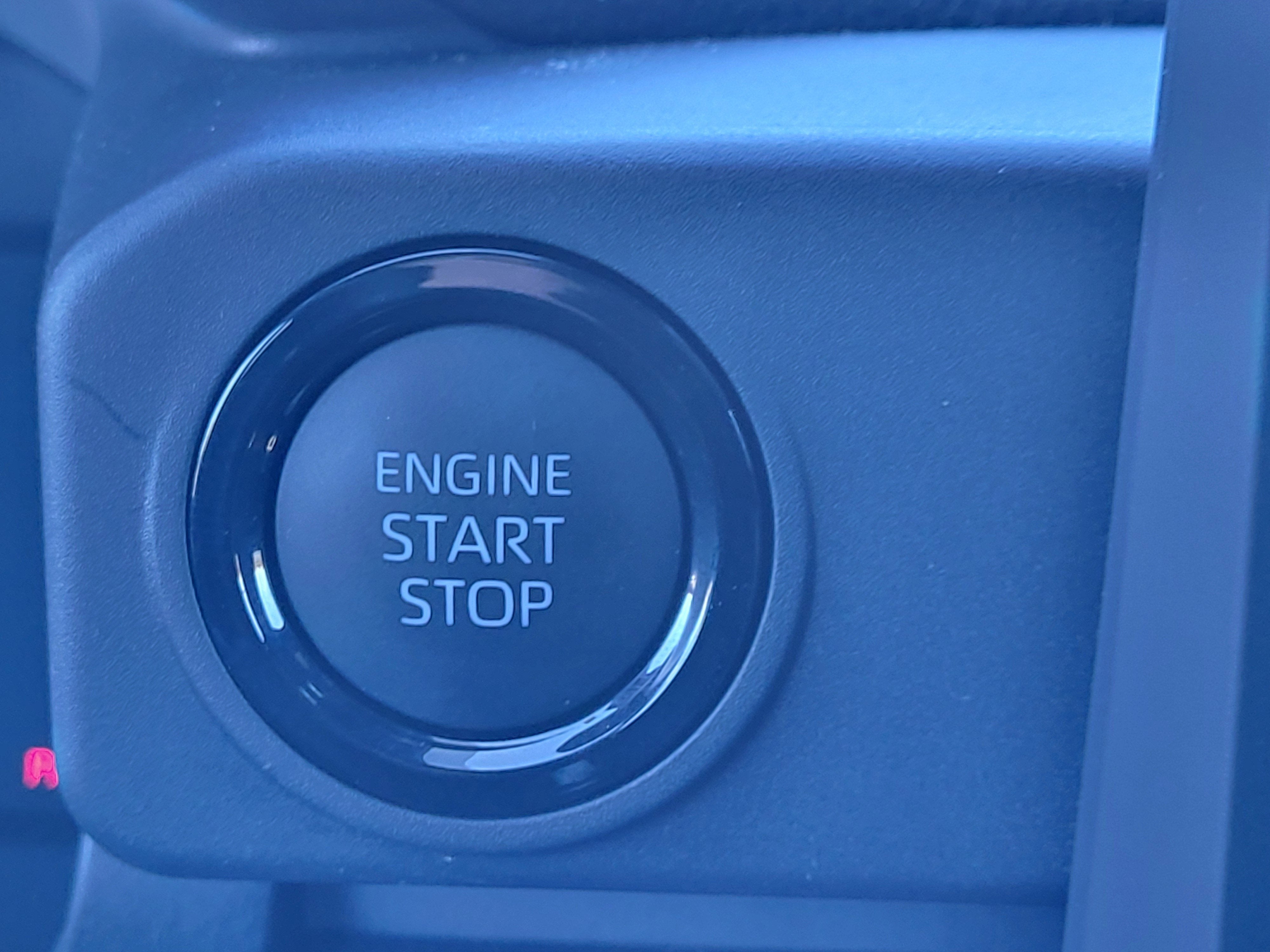 2025 Toyota Tacoma 4WD SR5