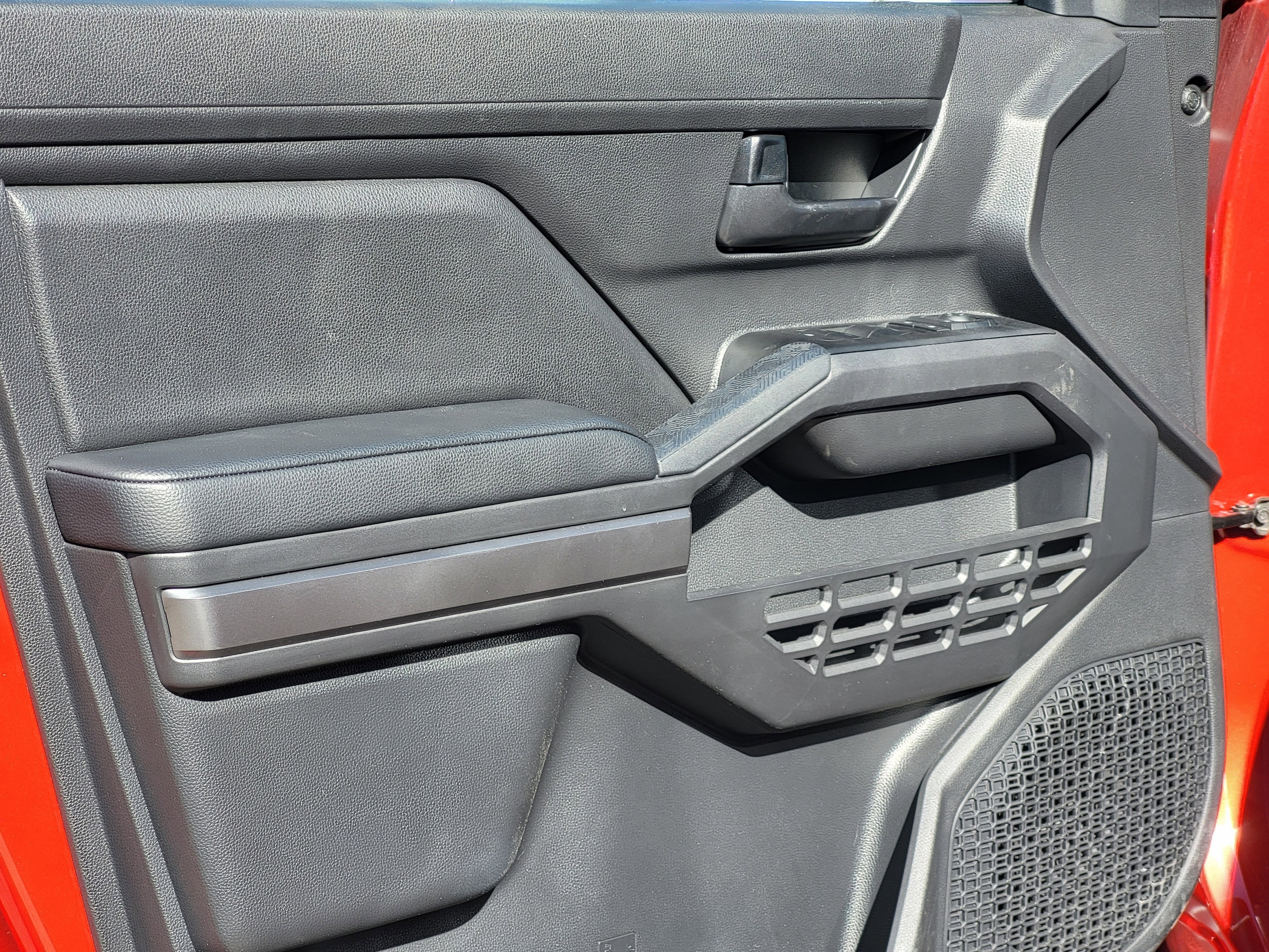 2025 Toyota Tacoma 4WD SR5