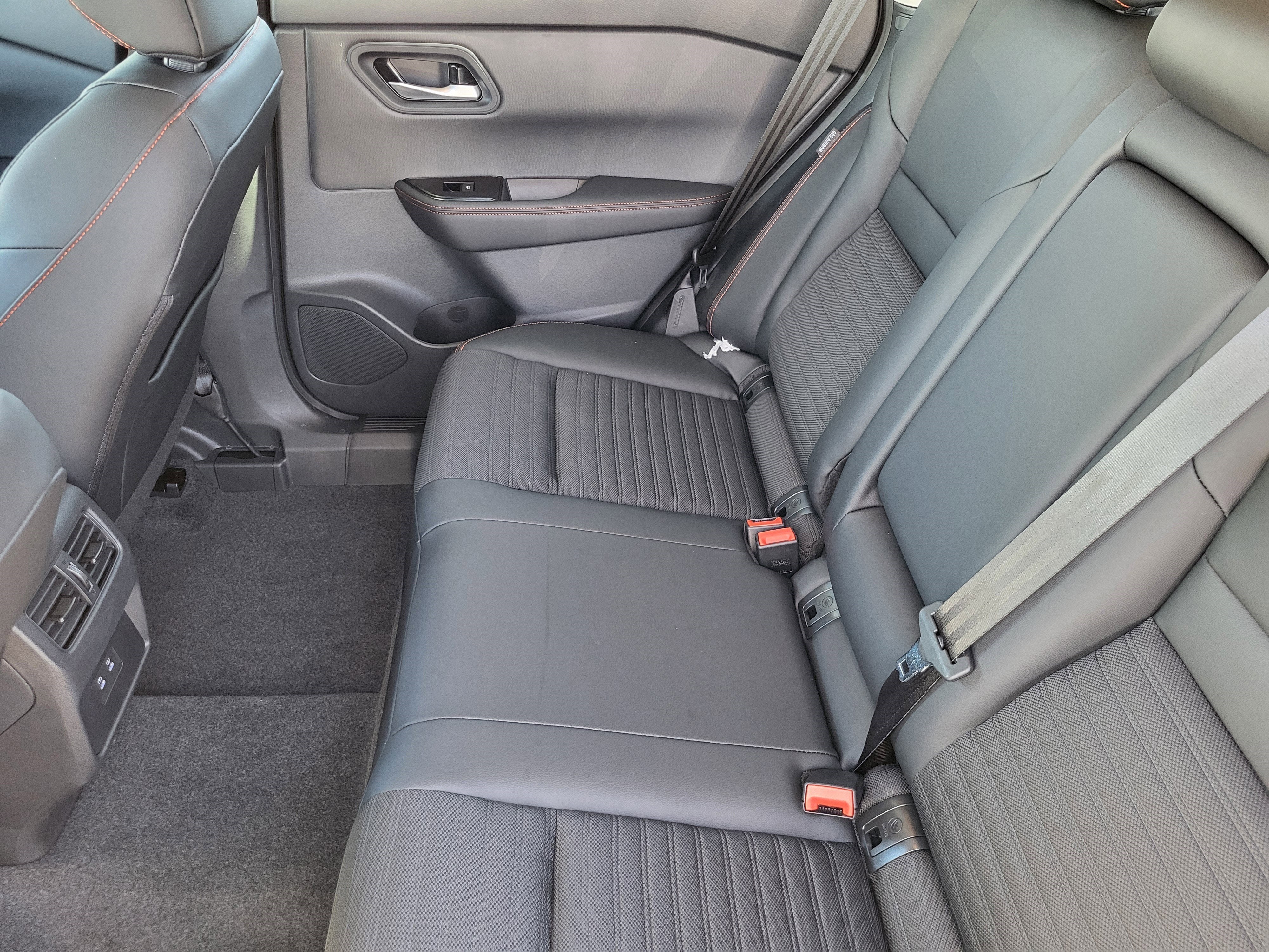 2026 Nissan Rogue AWD Rock Creek *Ltd Avail*