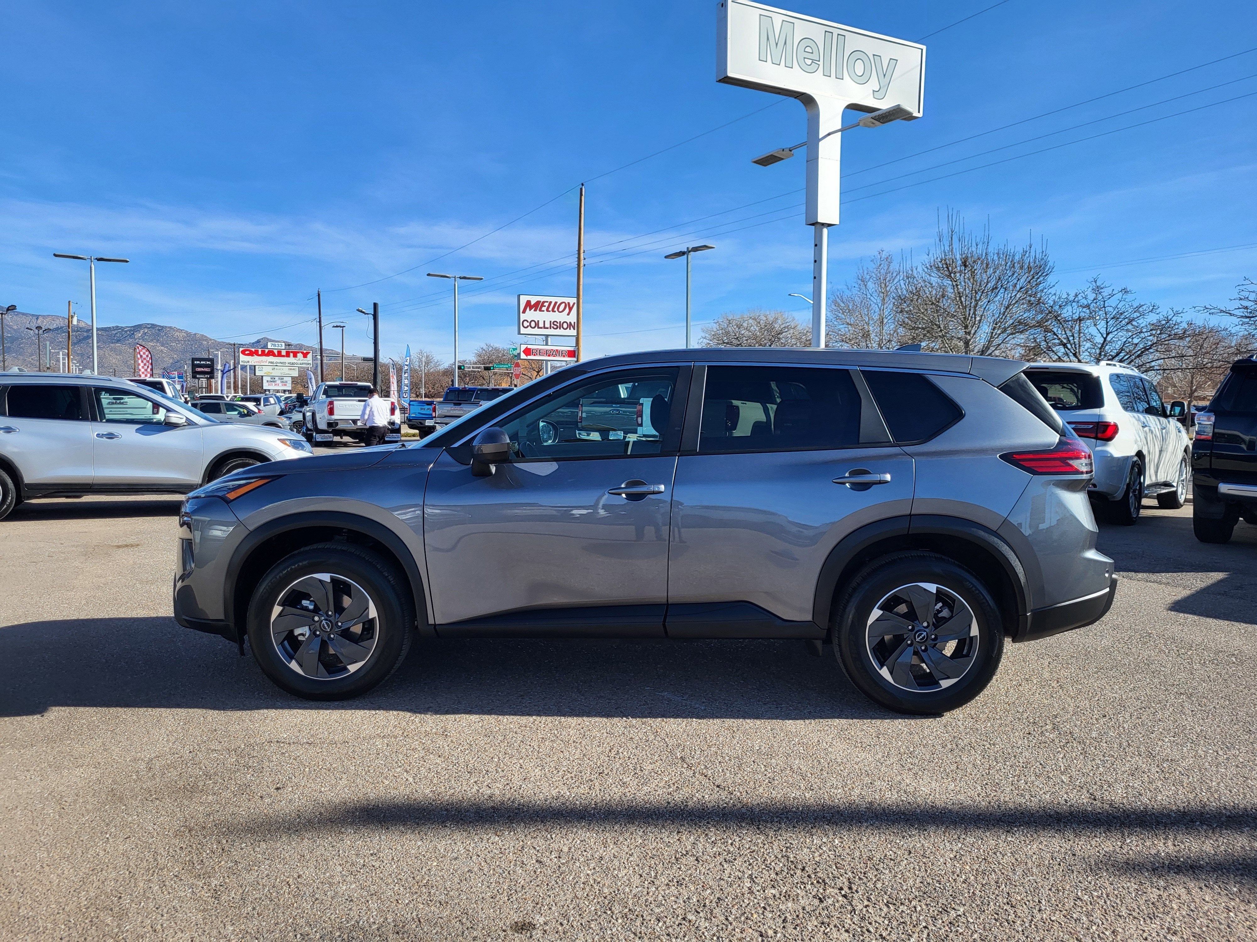 2025 Nissan Rogue SV