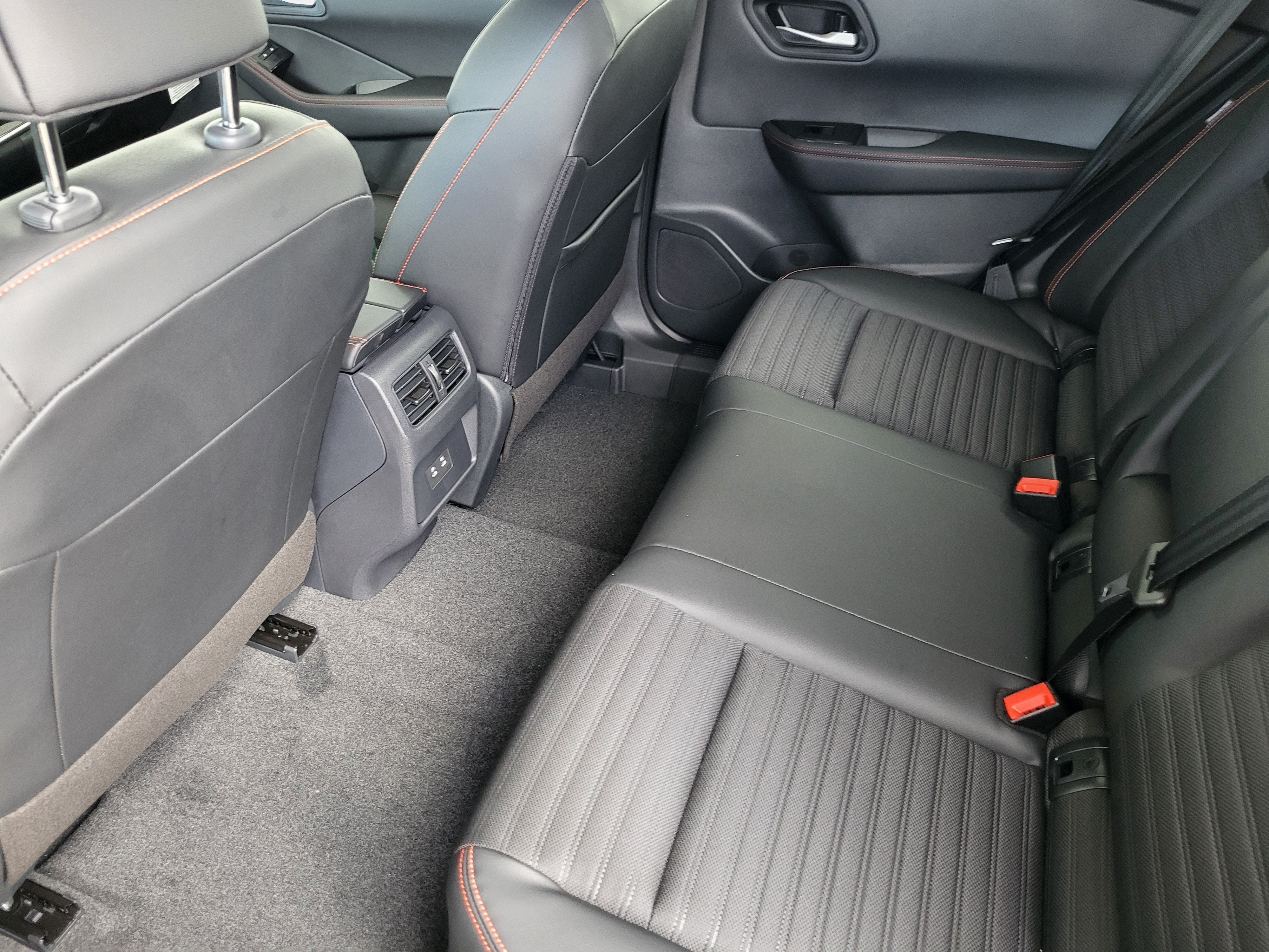 2026 Nissan Rogue 2026.5 AWD Rock Creek
