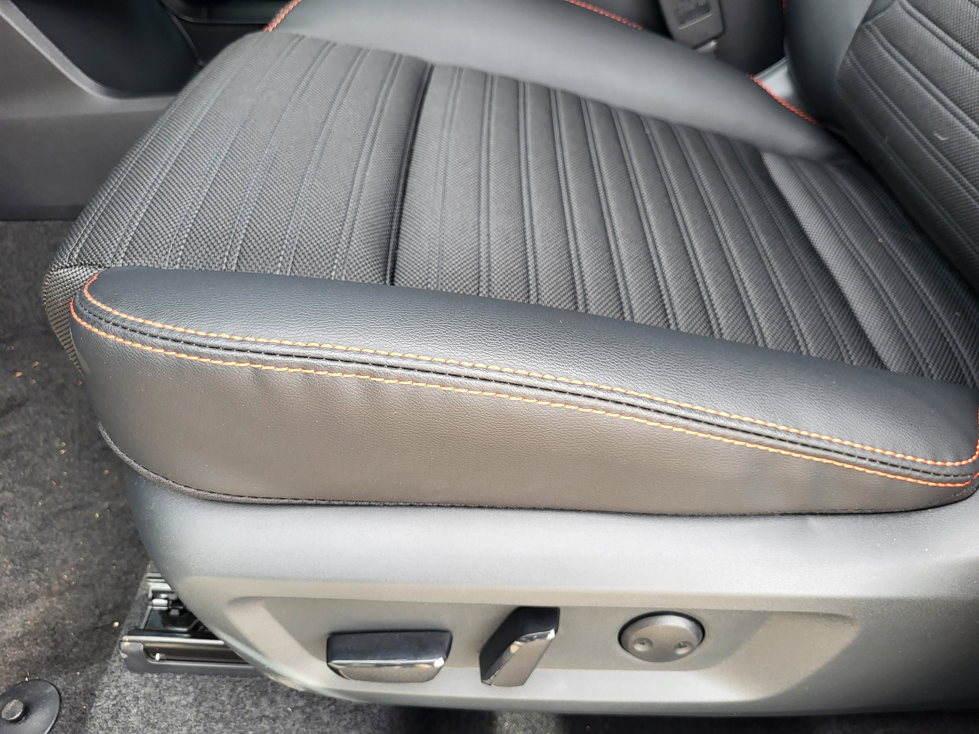 2026 Nissan Rogue AWD Rock Creek *Ltd Avail*