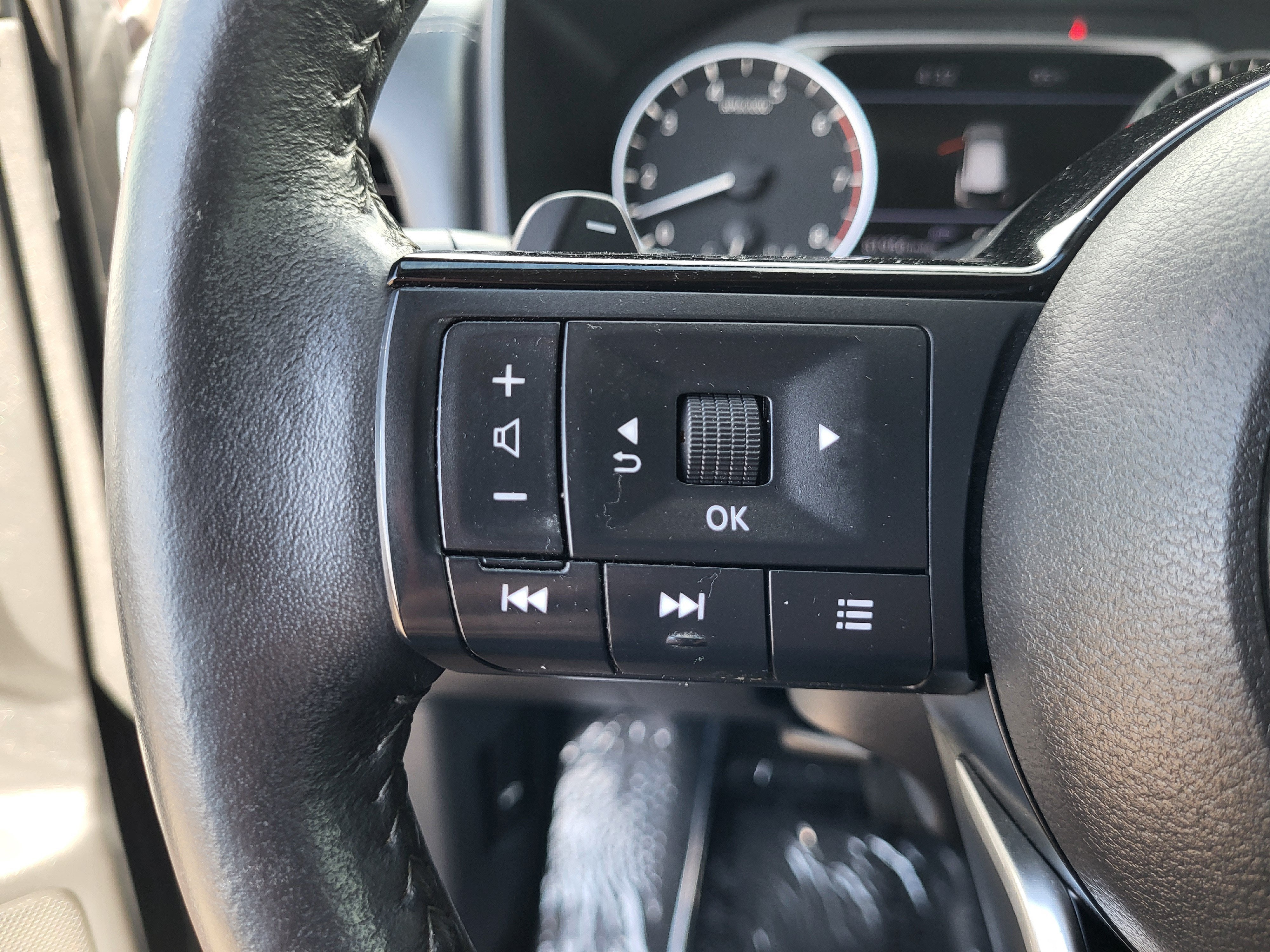 2022 Nissan Rogue SL