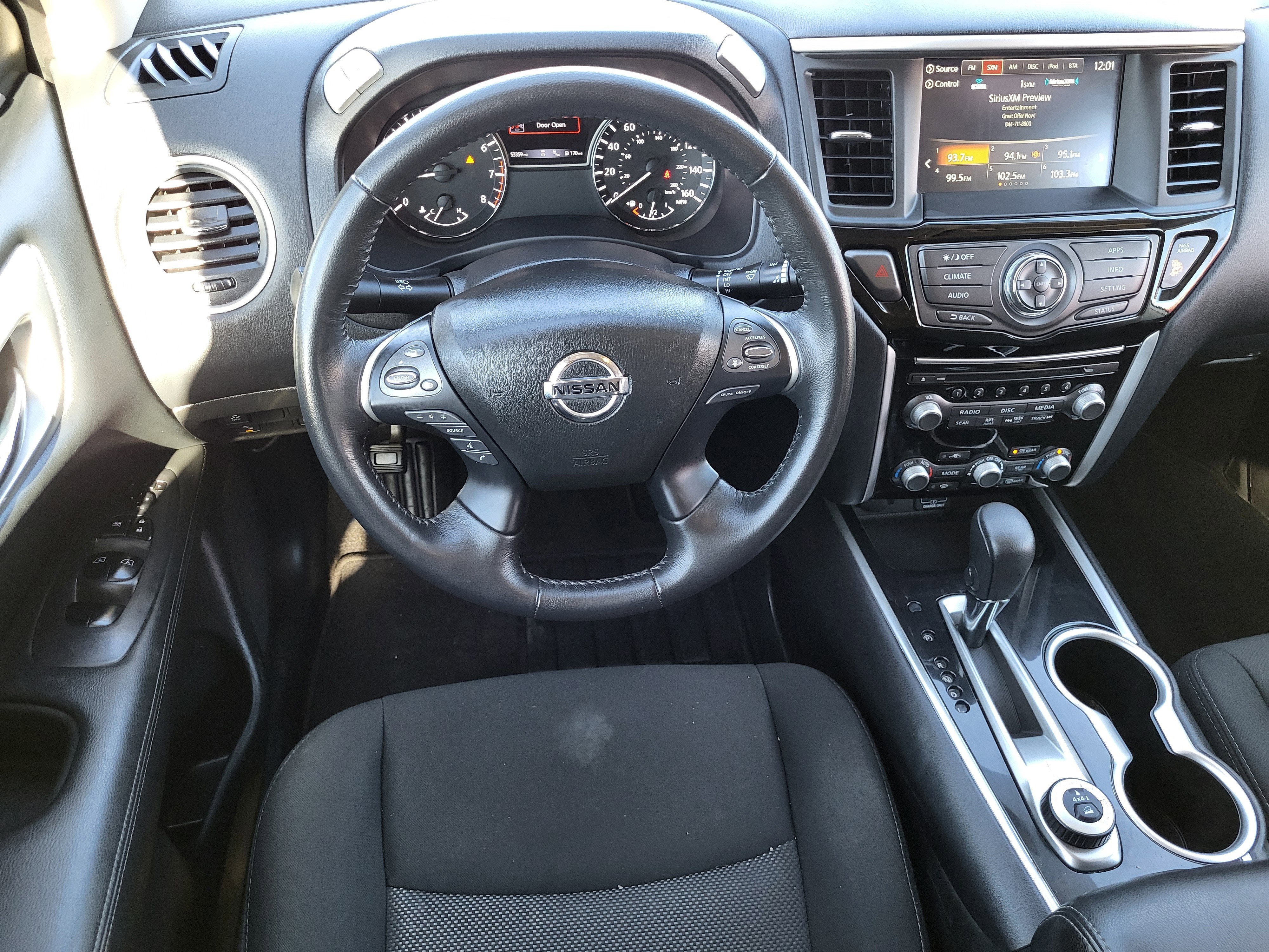 2020 Nissan Pathfinder SV