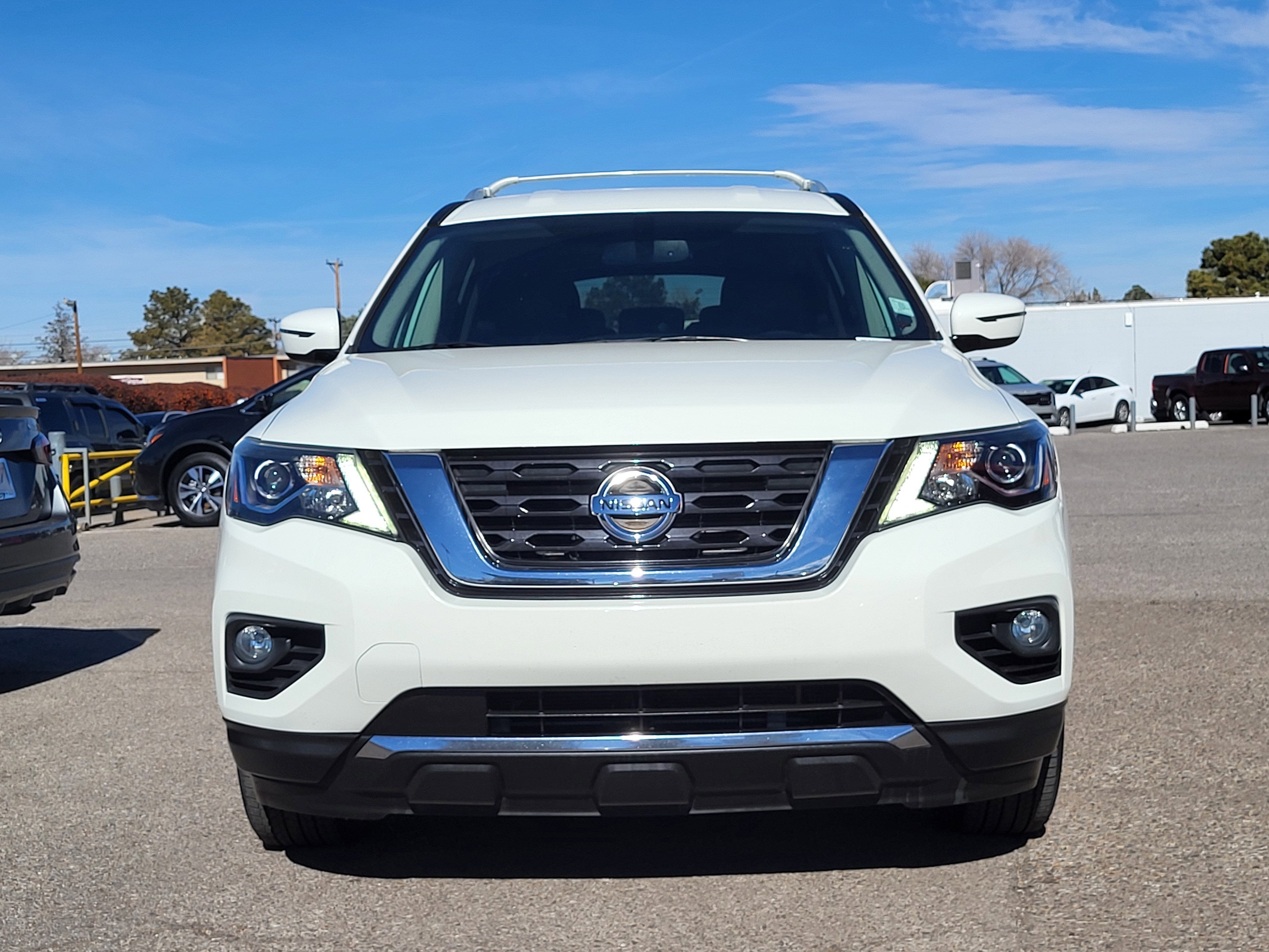 2020 Nissan Pathfinder SV