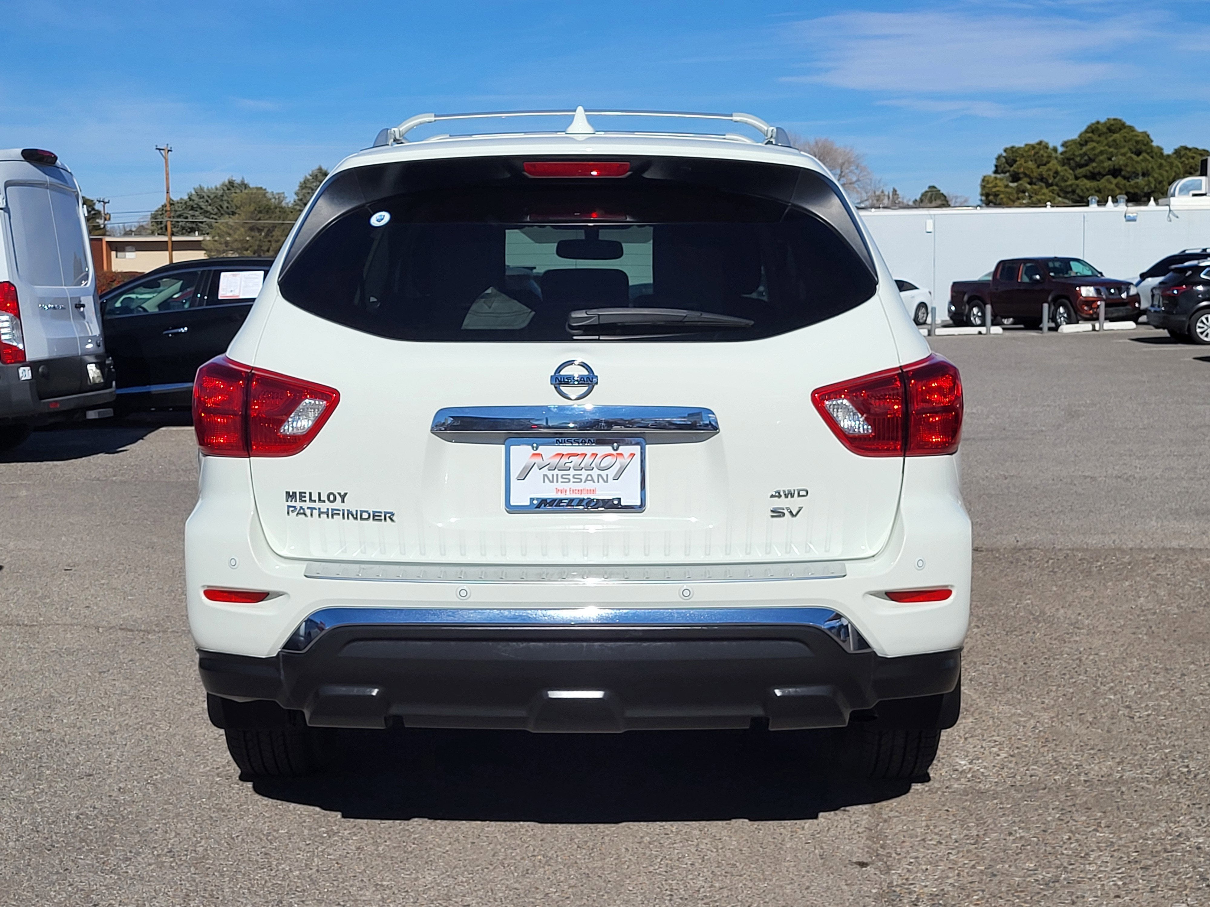 2020 Nissan Pathfinder SV
