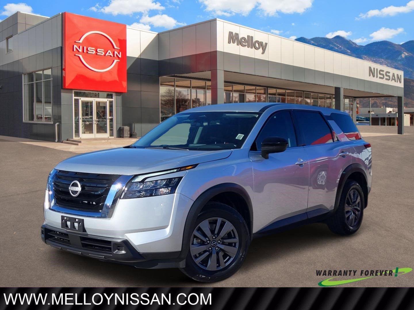 2024 Nissan Pathfinder S