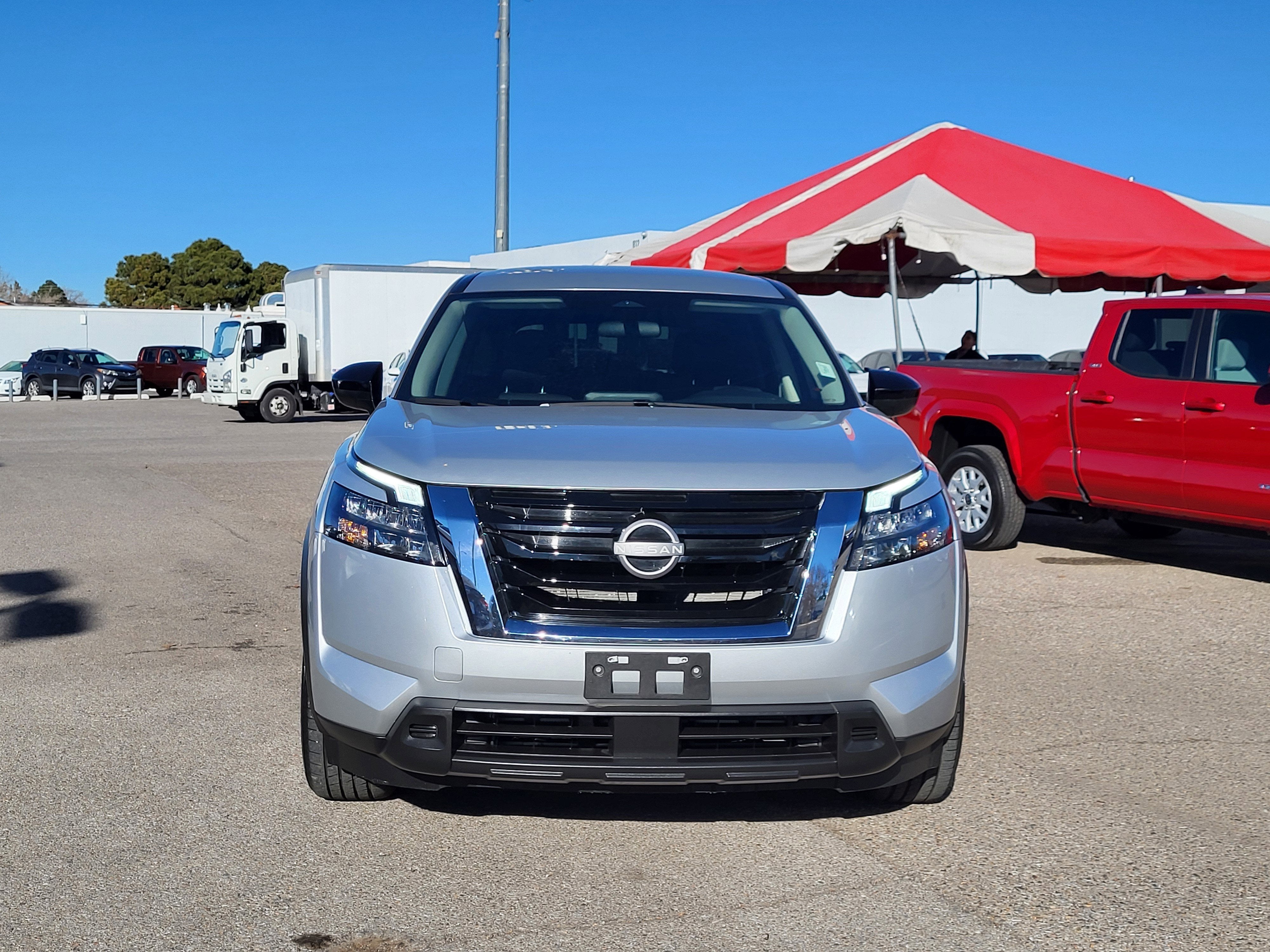 2024 Nissan Pathfinder S